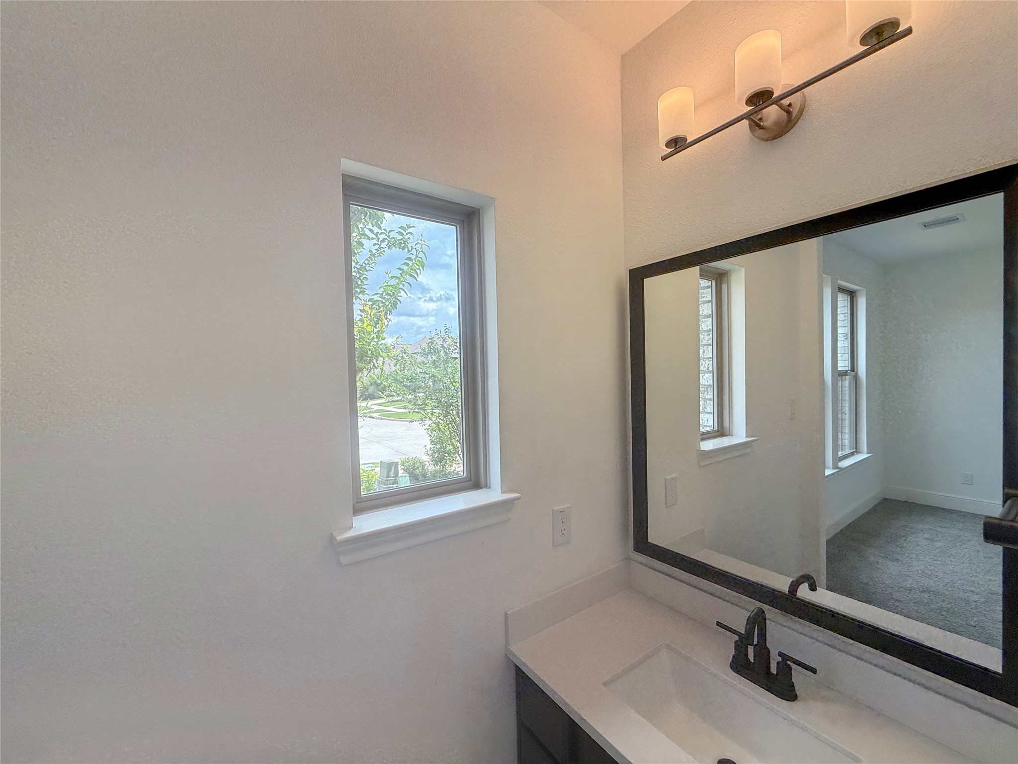 15423 Sun Rose Street Property Photo 30