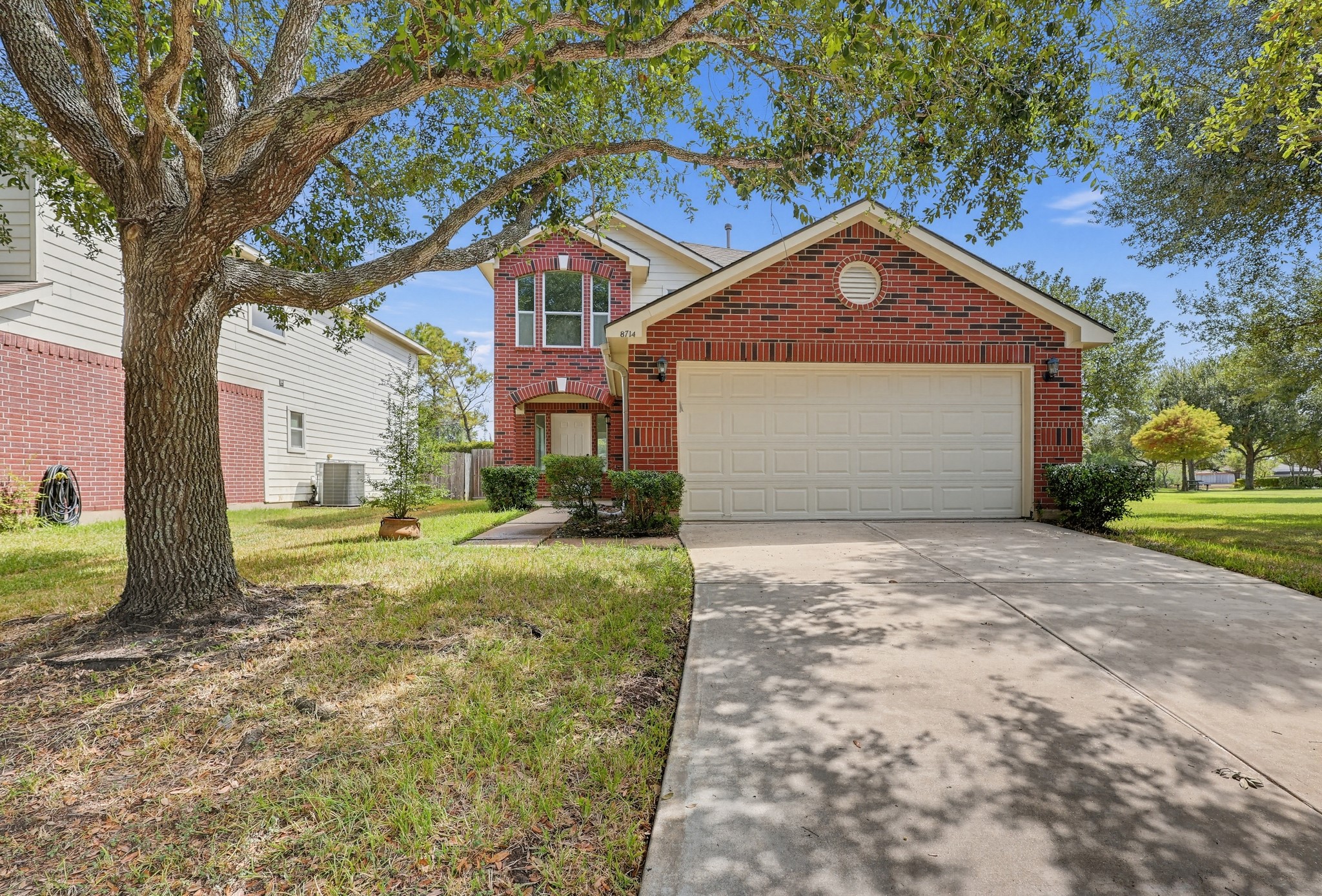 8714 Tartan Walk Lane Property Photo 1