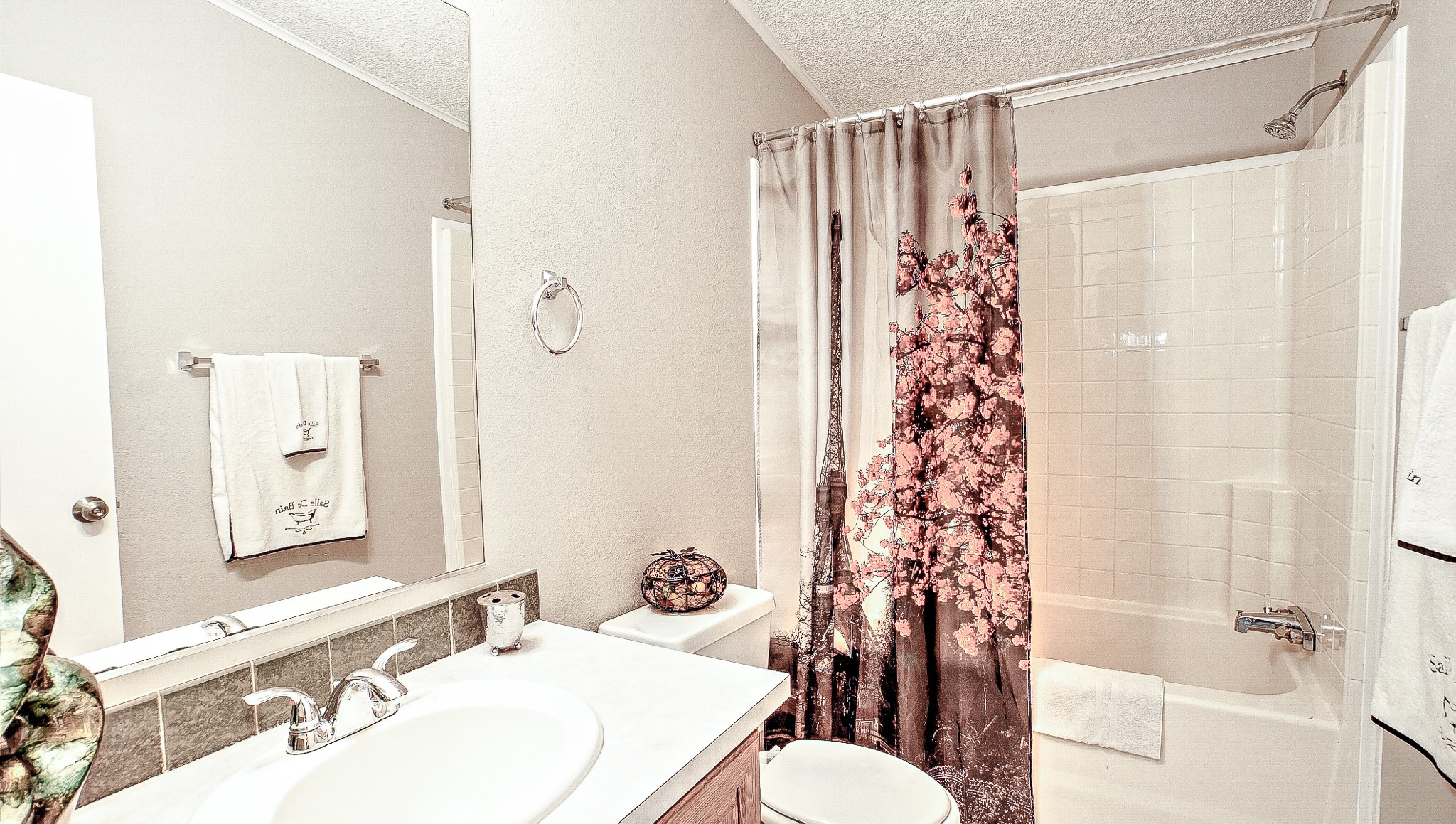 2516 Loch Lomond Street Property Photo 26