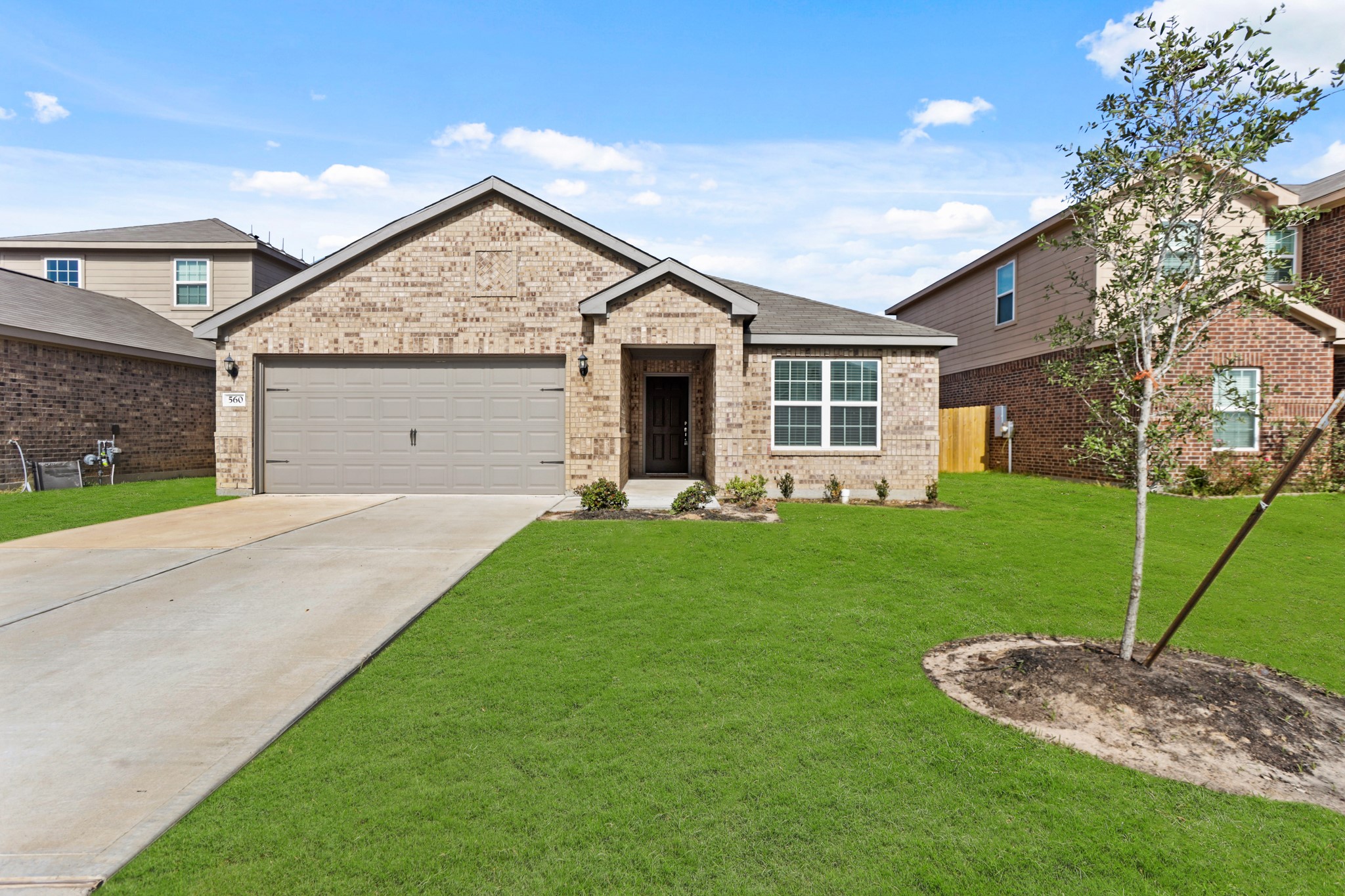 560 Amberwood Park Drive Property Photo