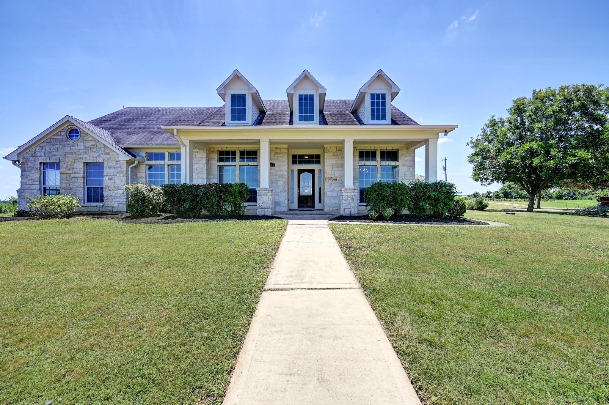 4305 Boggy Creek Road Property Photo 6