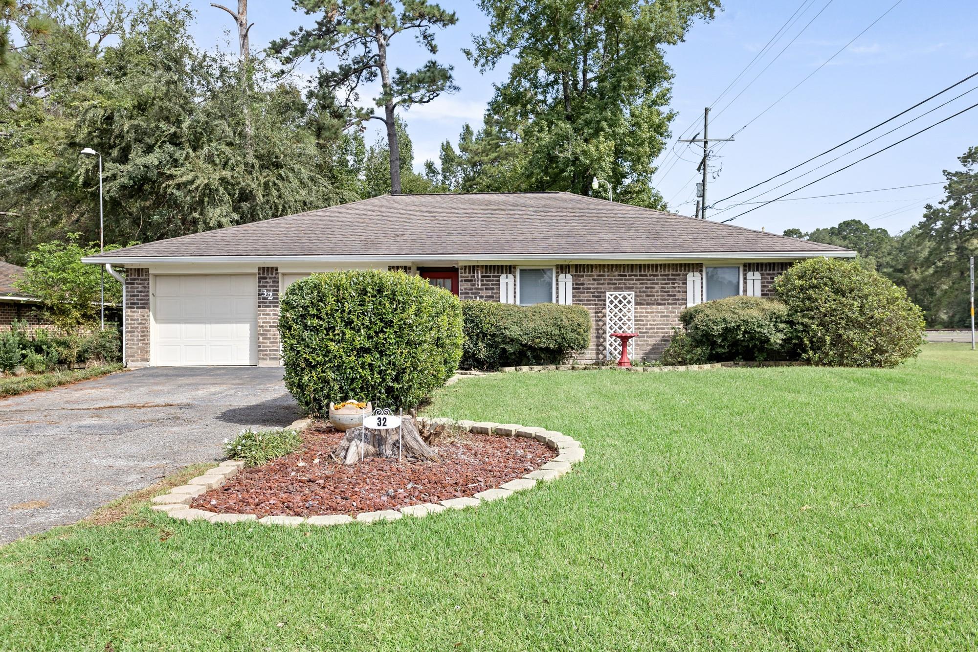 32 Greenhill Drive Property Photo 1
