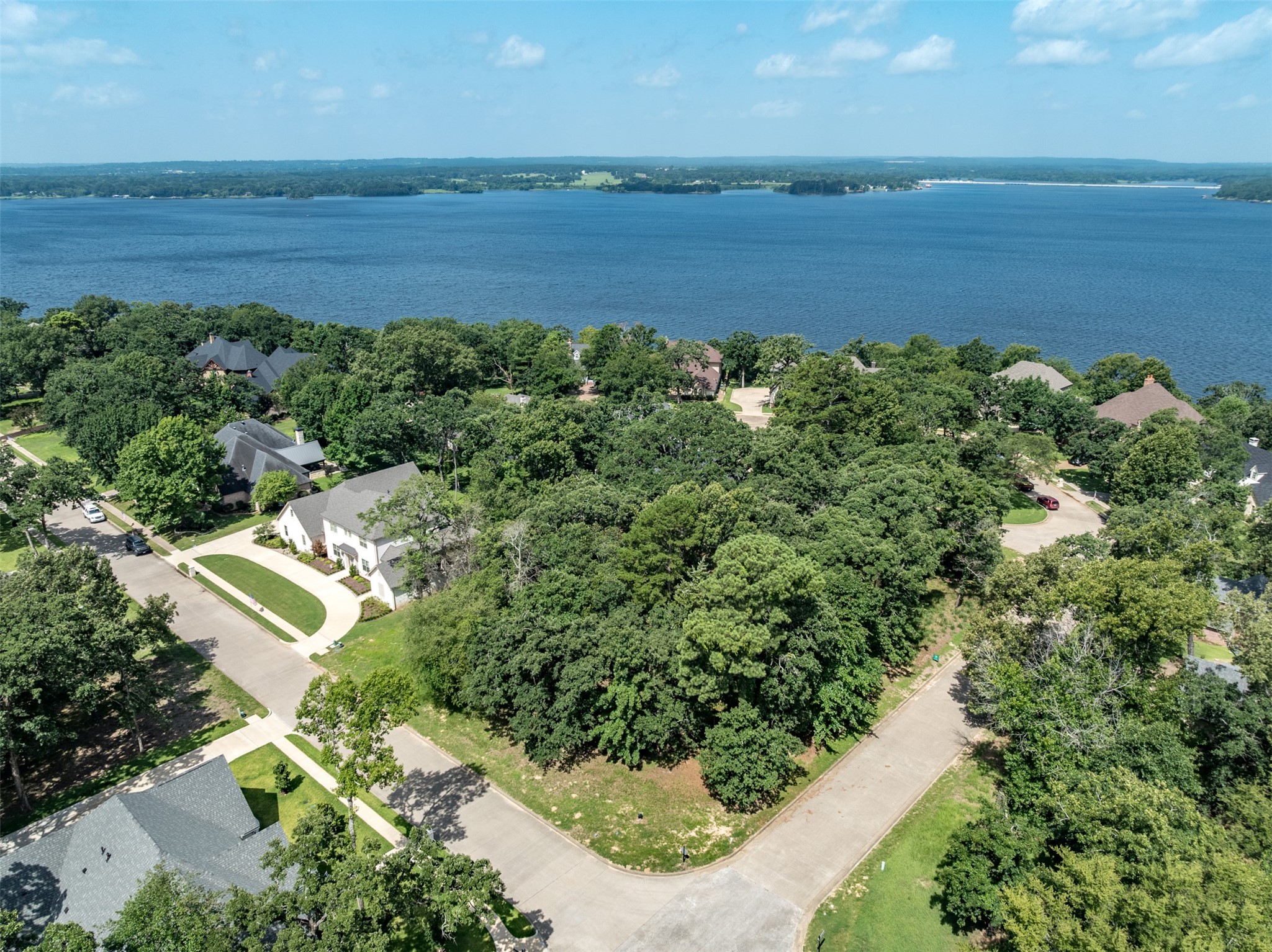 160 Eagles Bluff Boulevard S Property Photo 2