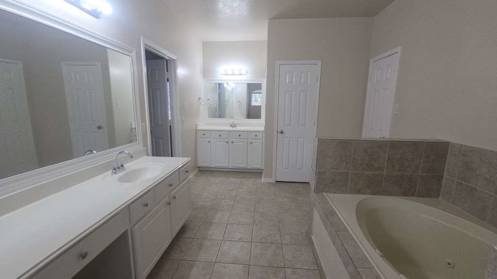 14902 Arvonshire Court Property Photo 16