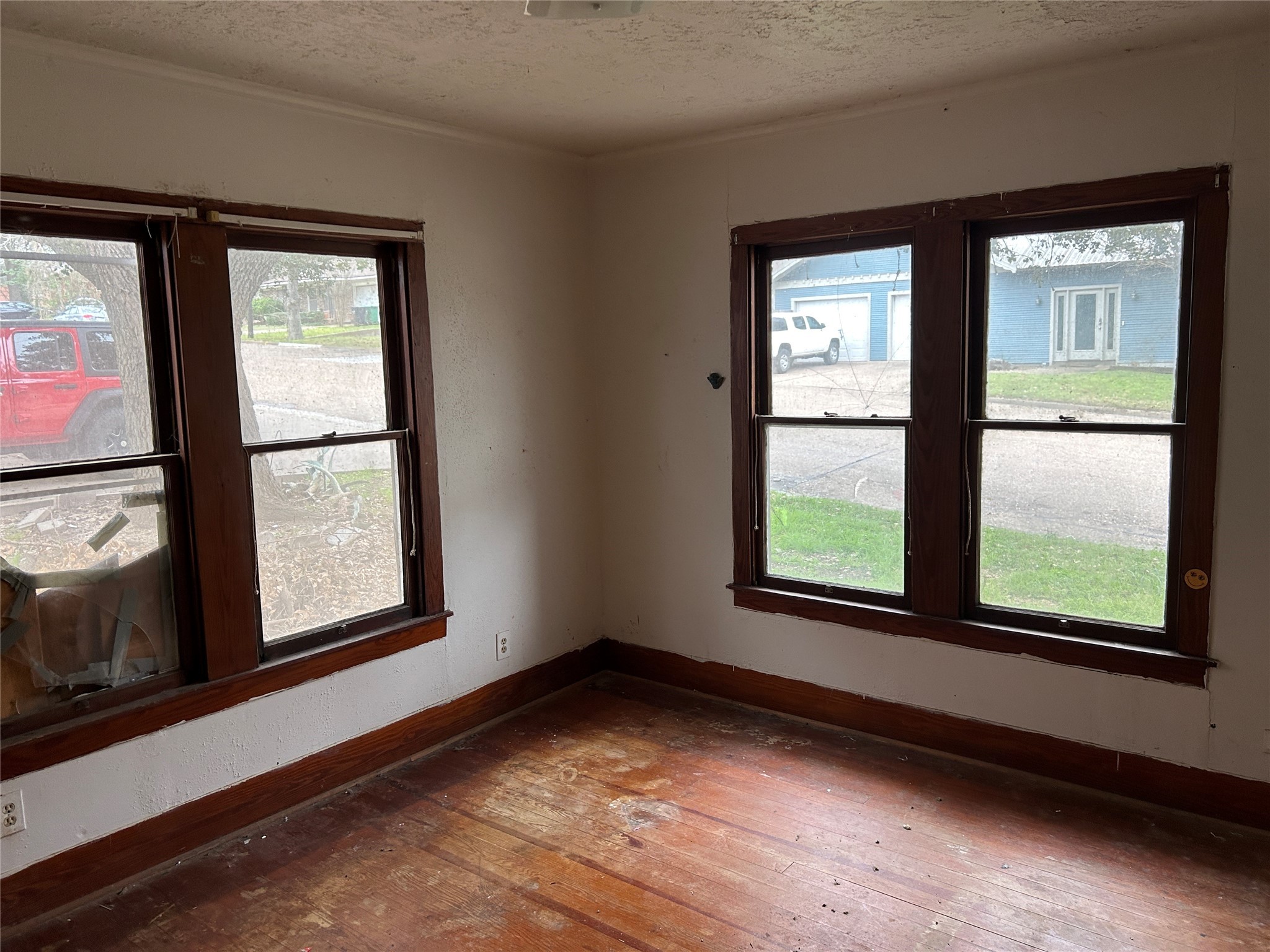 1707 S Day Street Property Photo 12