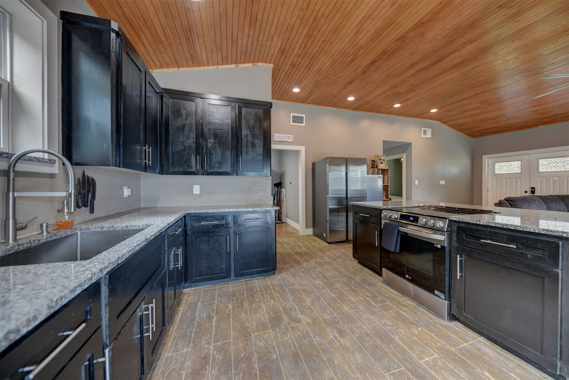 3072 First Street Property Photo 5