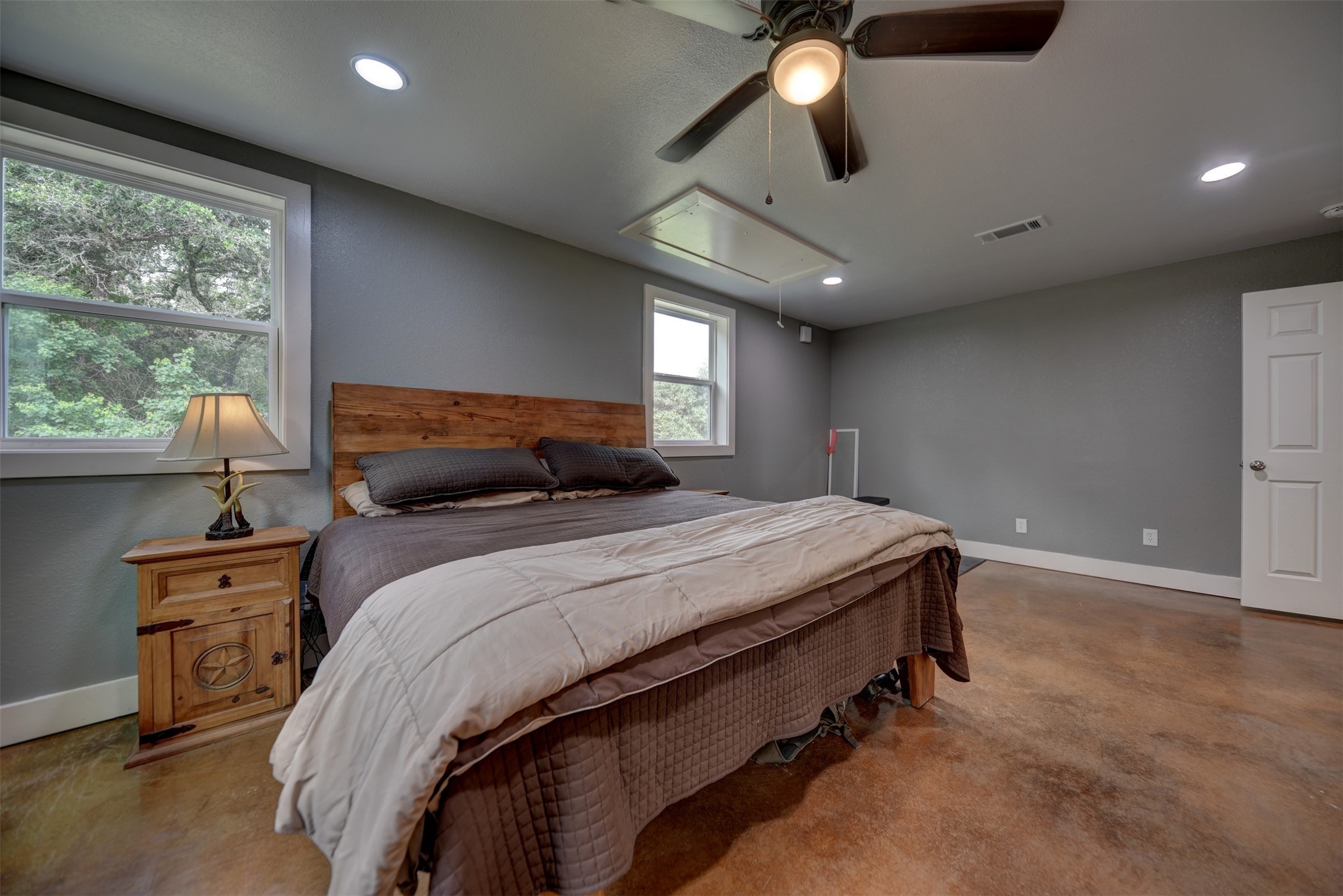 3072 First Street Property Photo 9