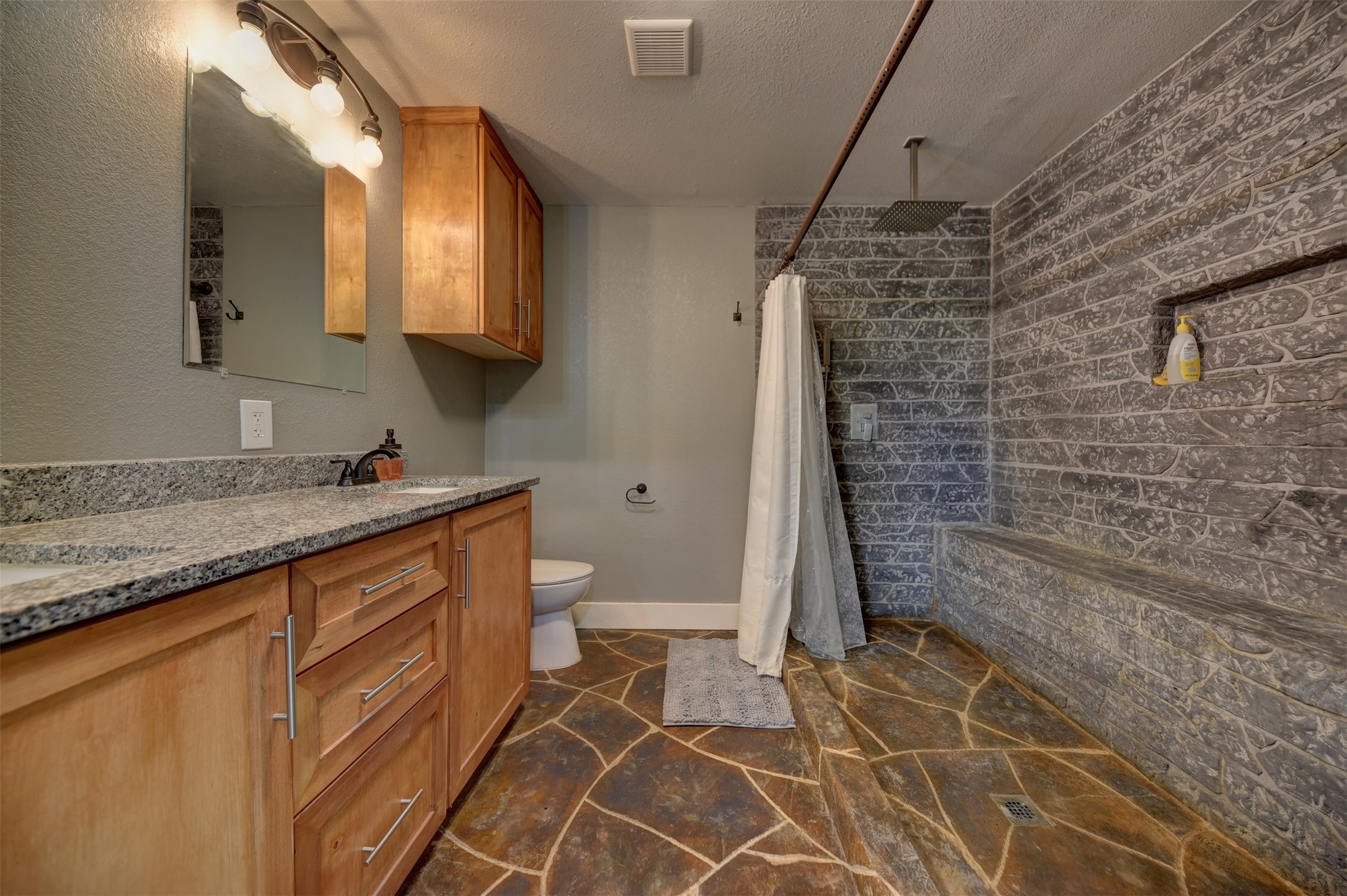 3072 First Street Property Photo 10