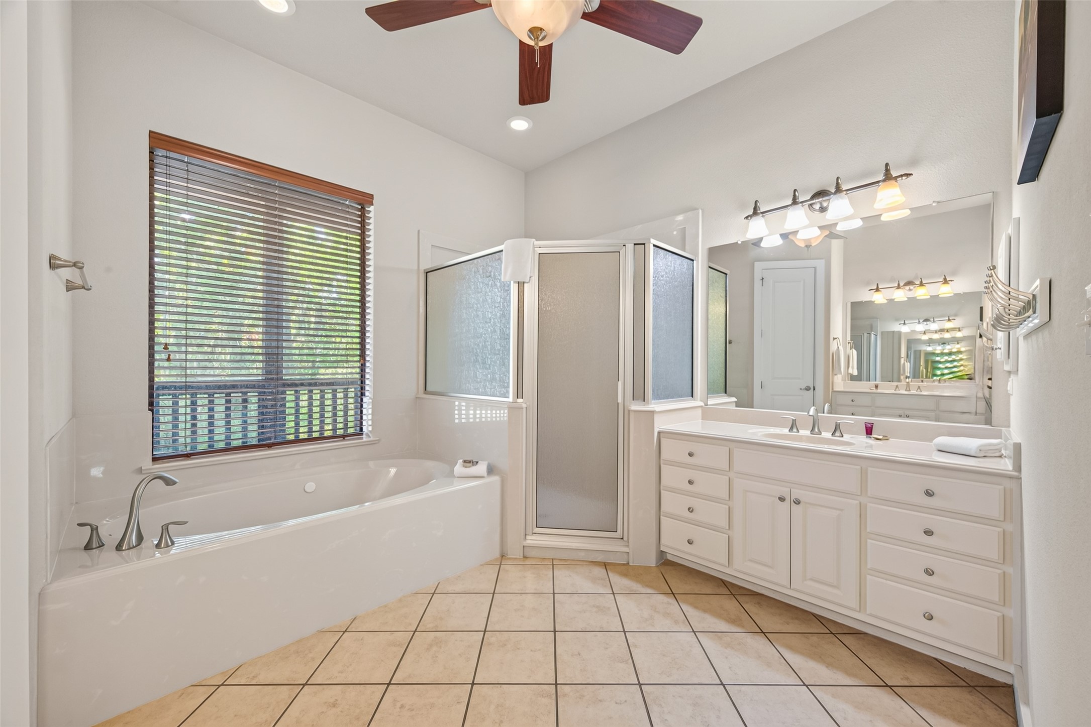 8 Smith Loop S Property Photo 18