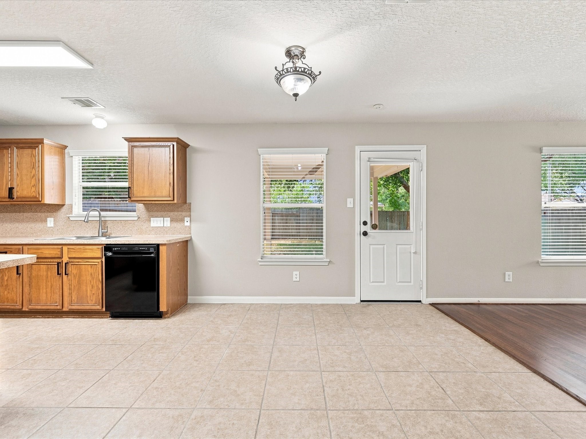 32302 Golden Oak Park Lane Property Photo 8
