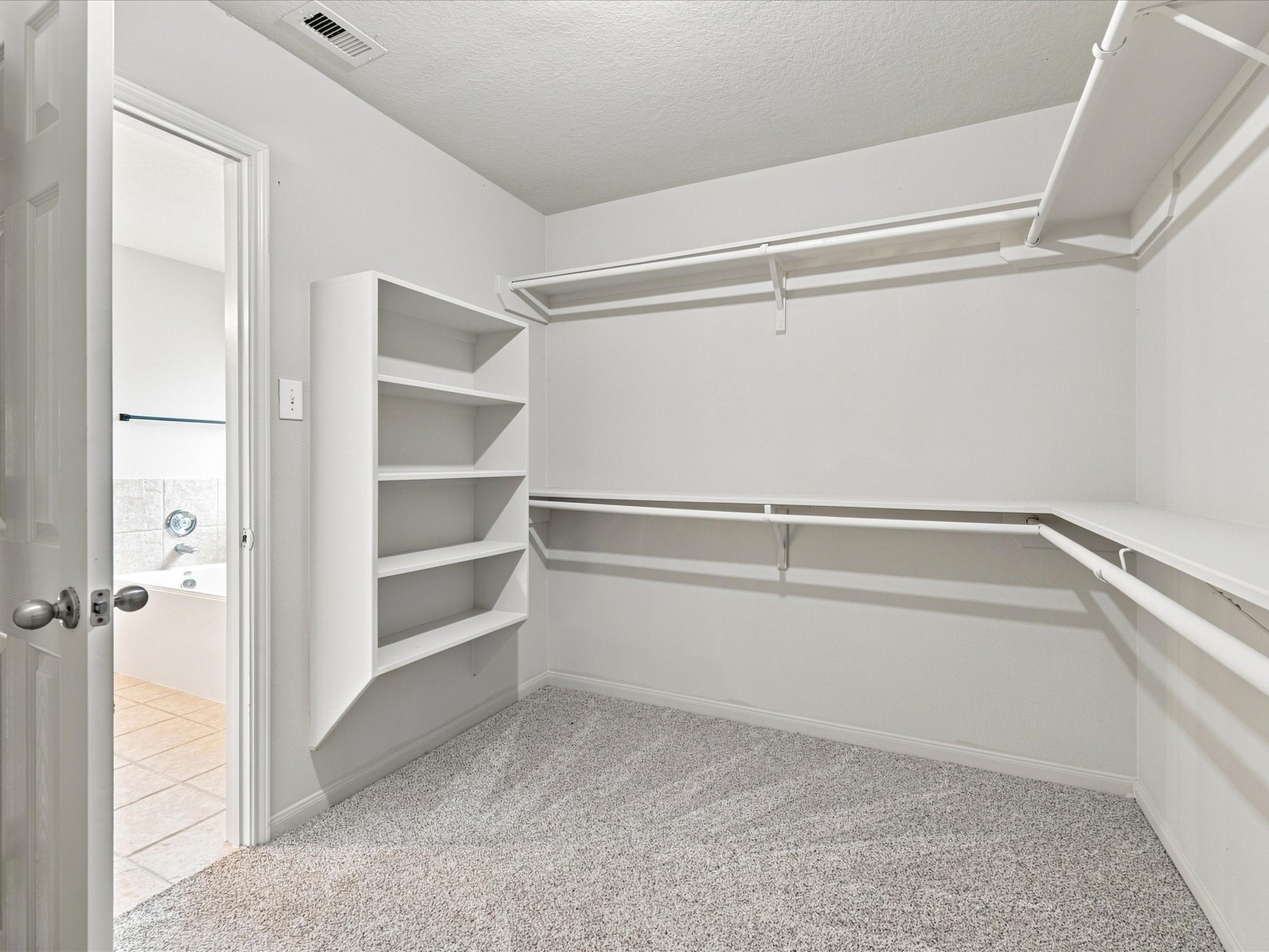 32302 Golden Oak Park Lane Property Photo 15