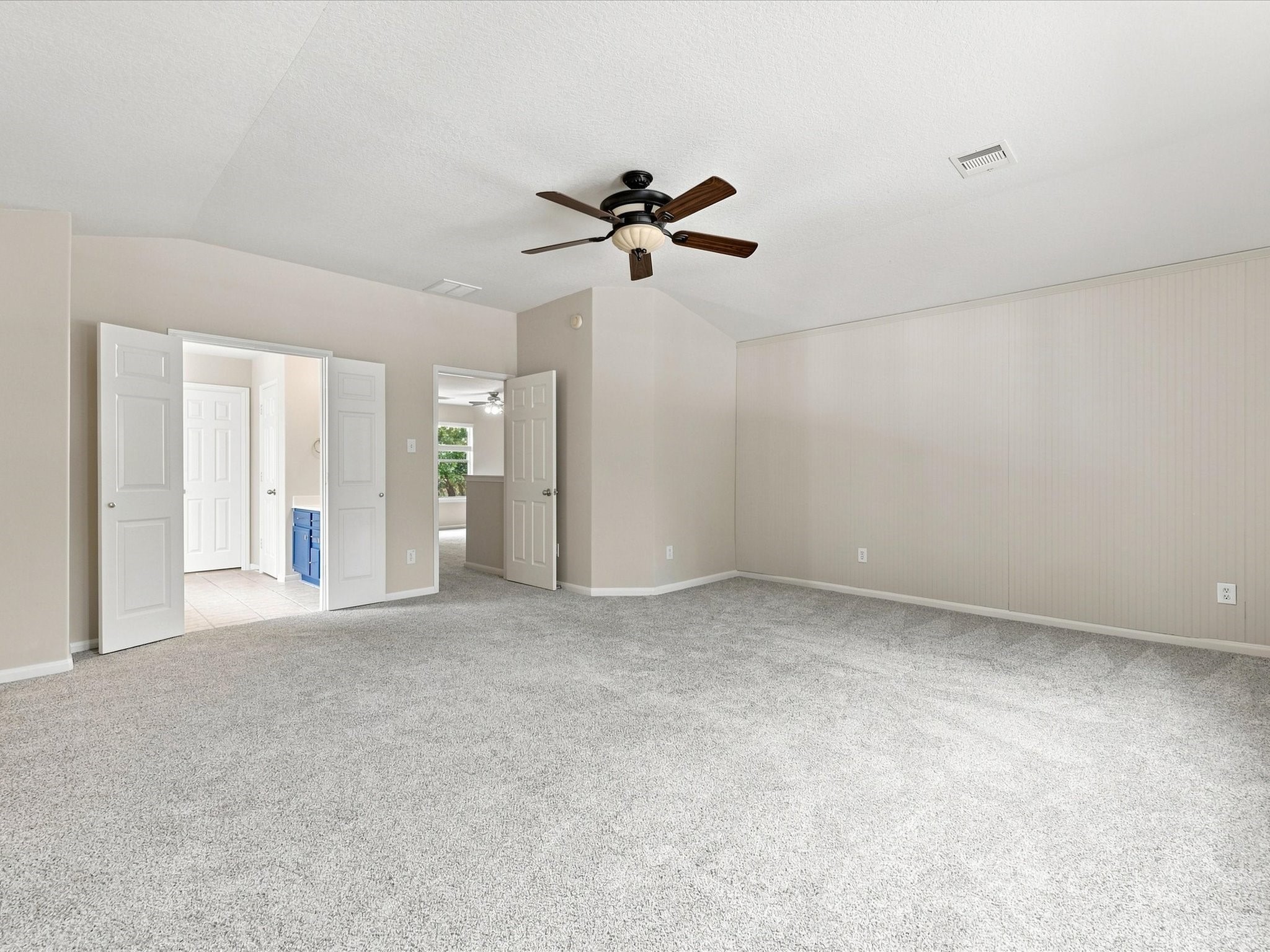 32302 Golden Oak Park Lane Property Photo 16