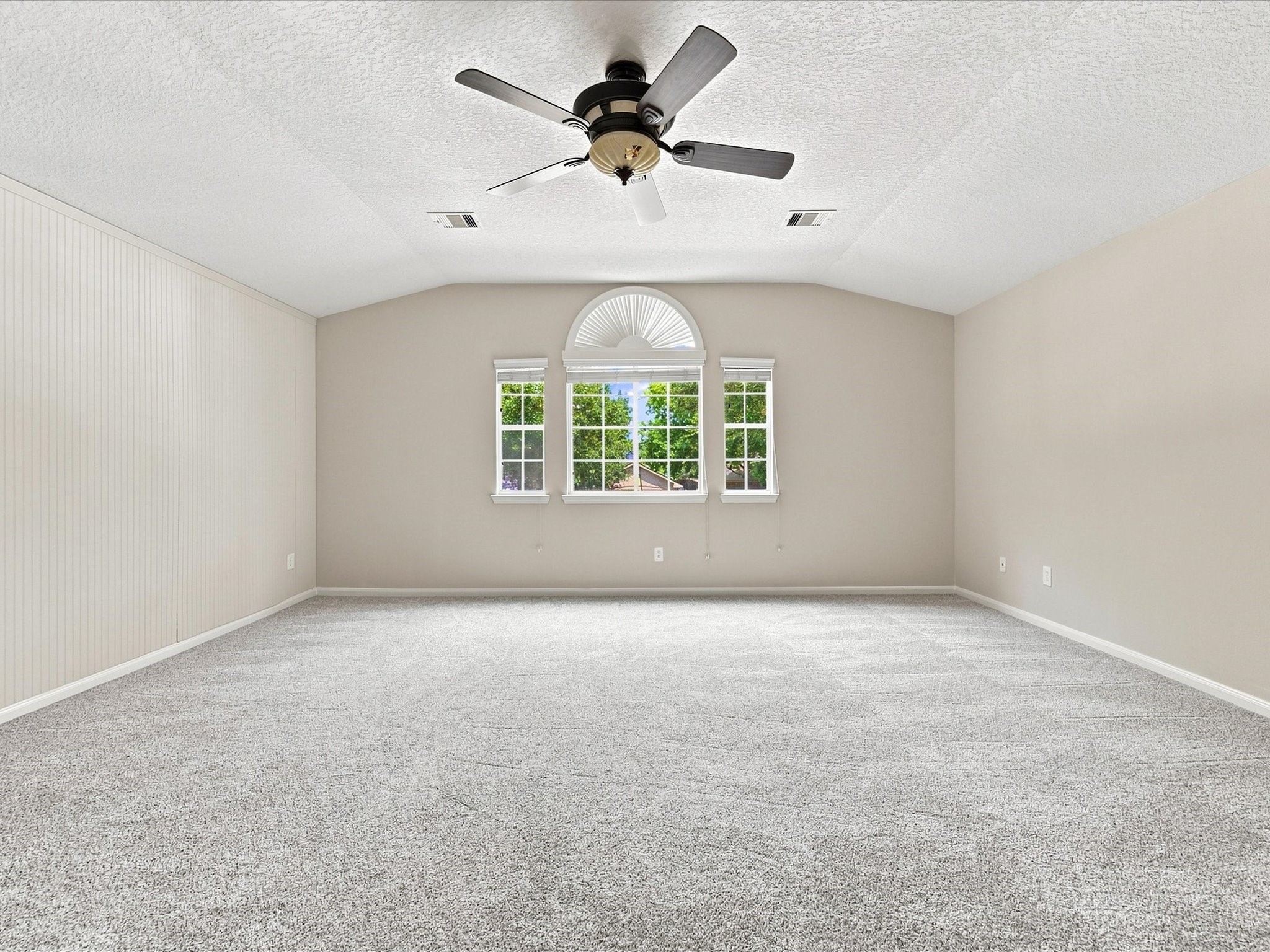 32302 Golden Oak Park Lane Property Photo 18