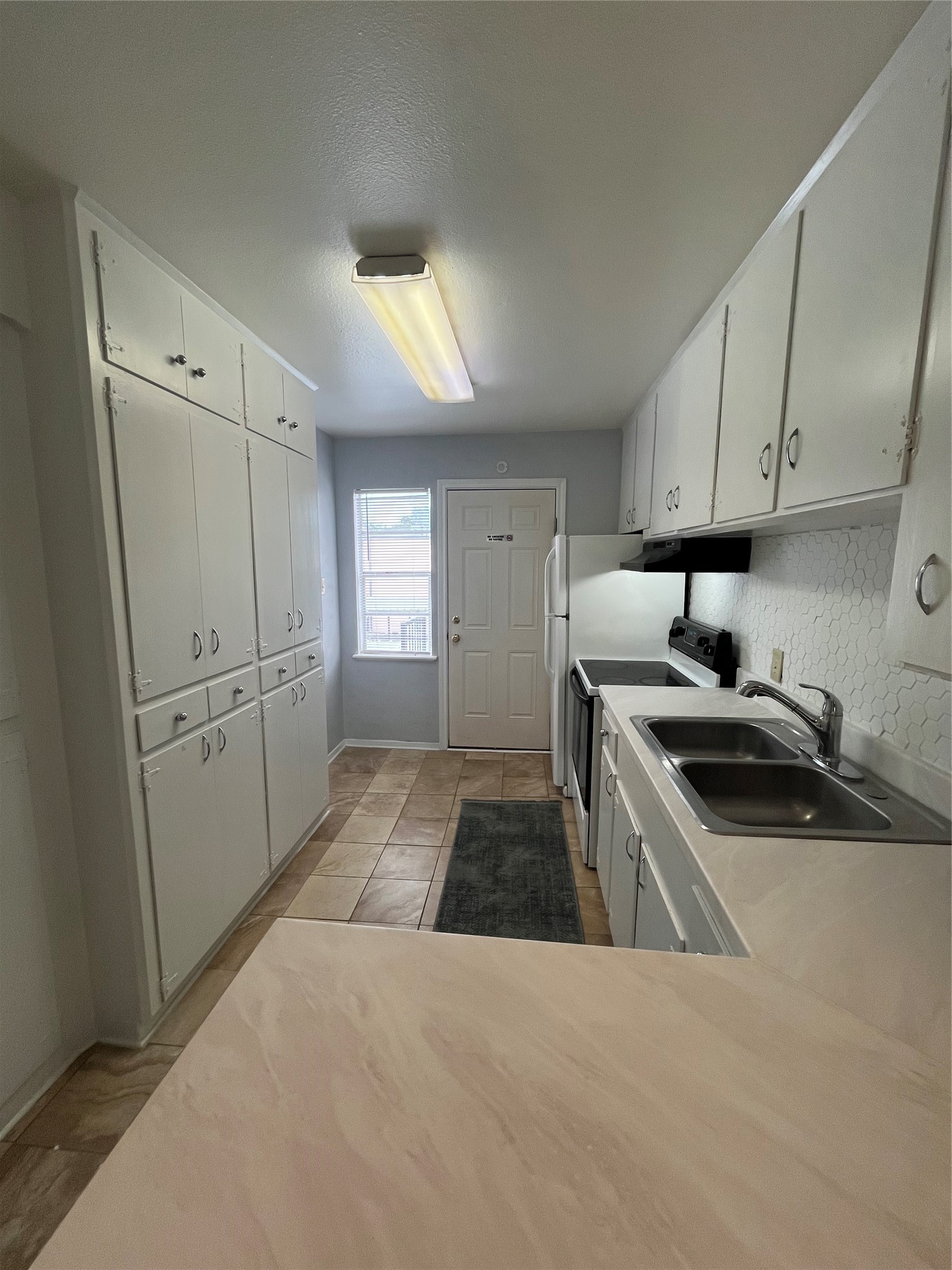 11609 Chimney Rock Road Property Photo 4