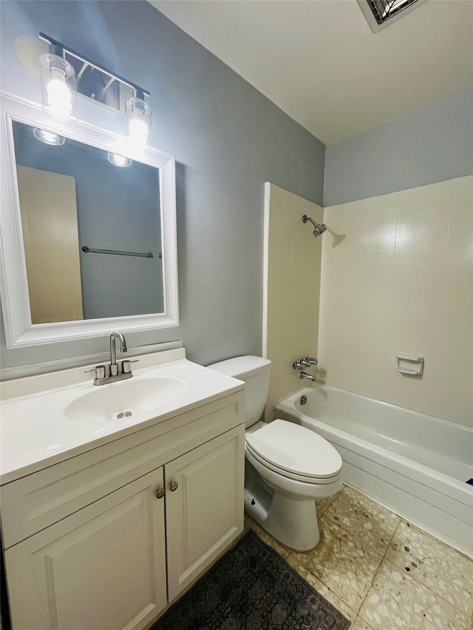 11609 Chimney Rock Road Property Photo 7
