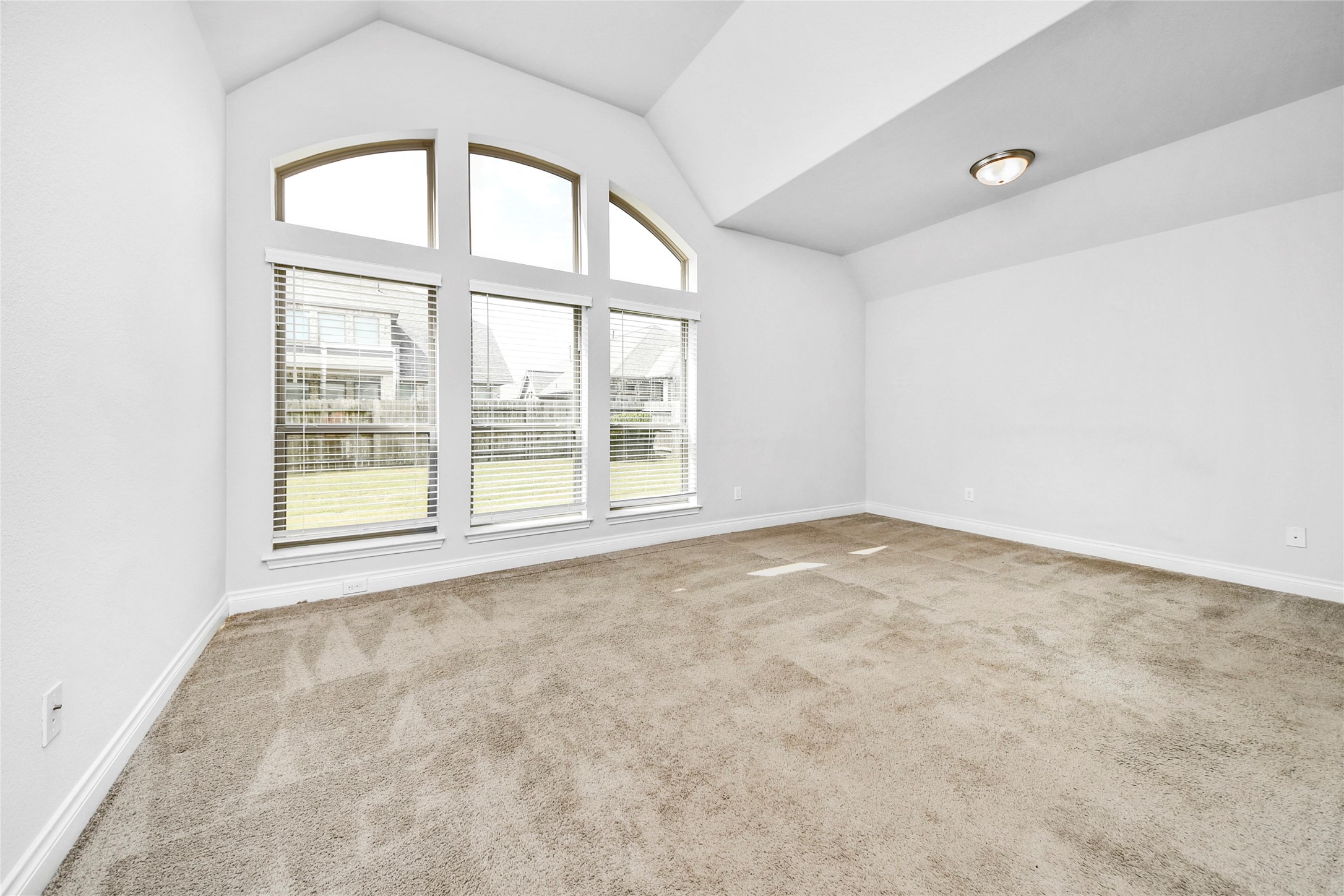 5810 Golden Peak Lane Property Photo 7