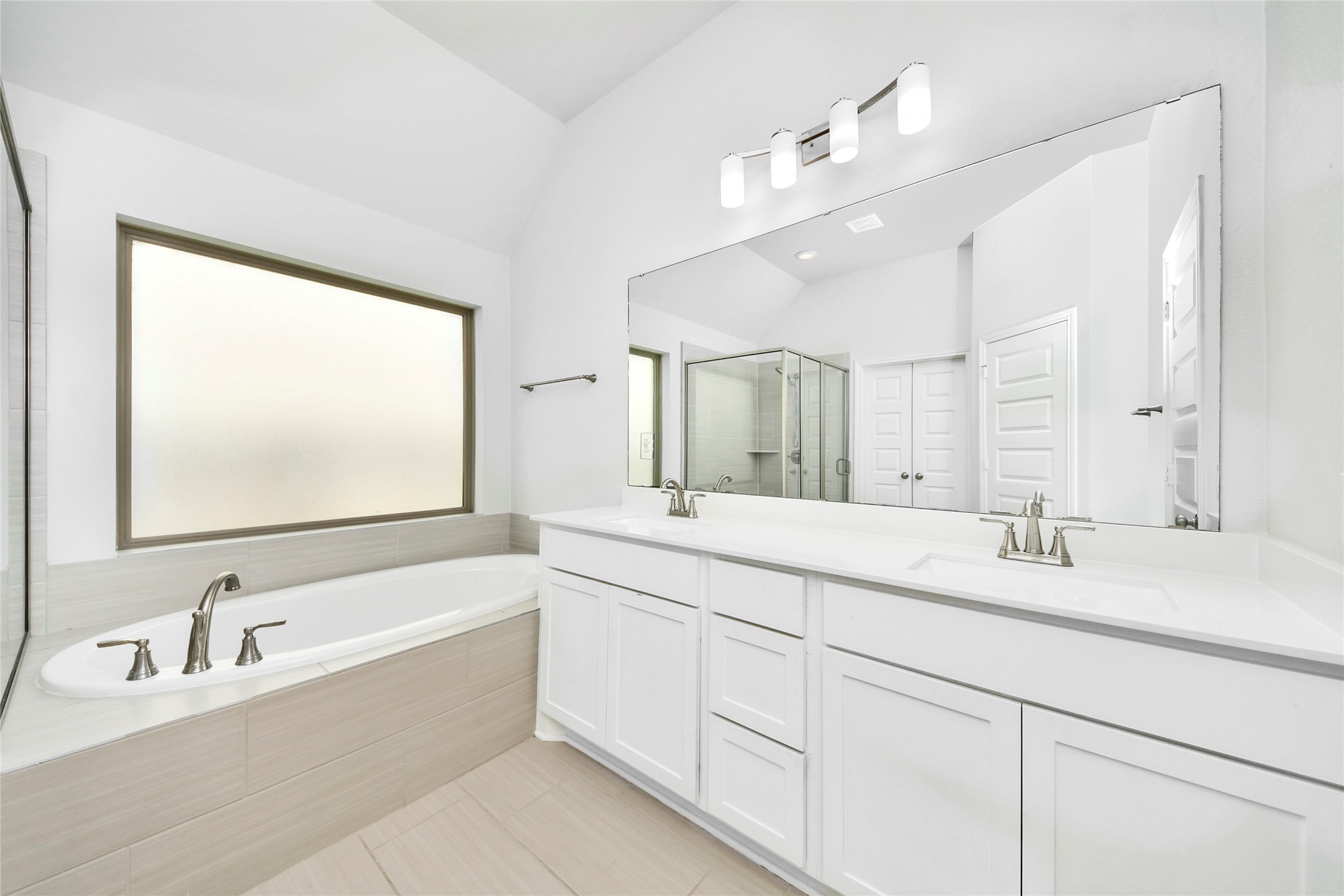 5810 Golden Peak Lane Property Photo 11