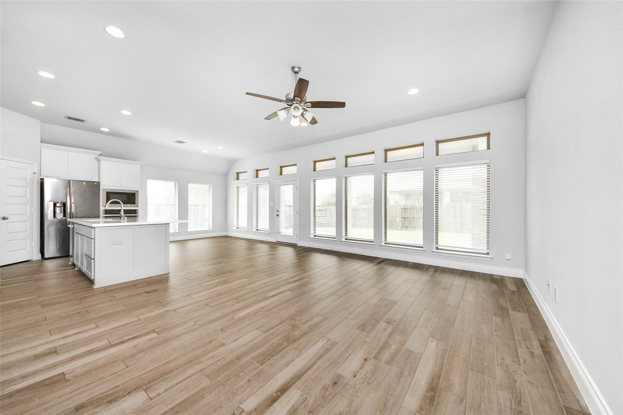 5810 Golden Peak Lane Property Photo 17