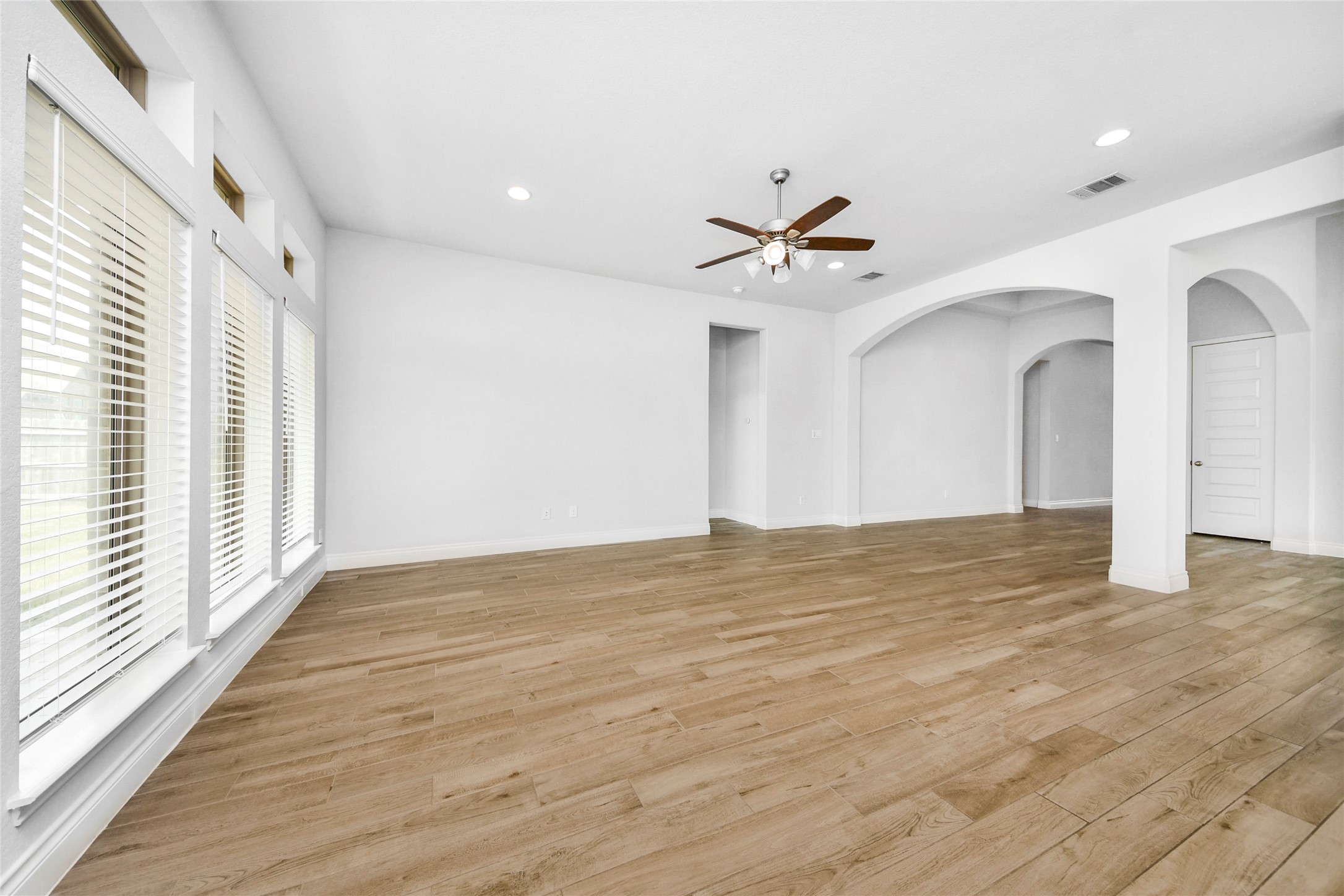 5810 Golden Peak Lane Property Photo 19