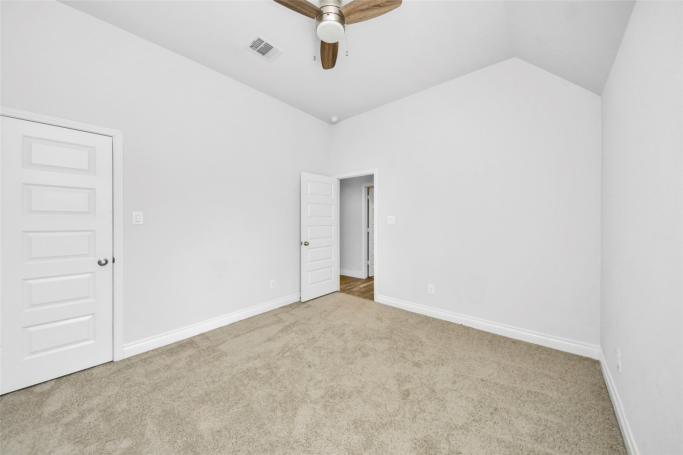 5810 Golden Peak Lane Property Photo 26