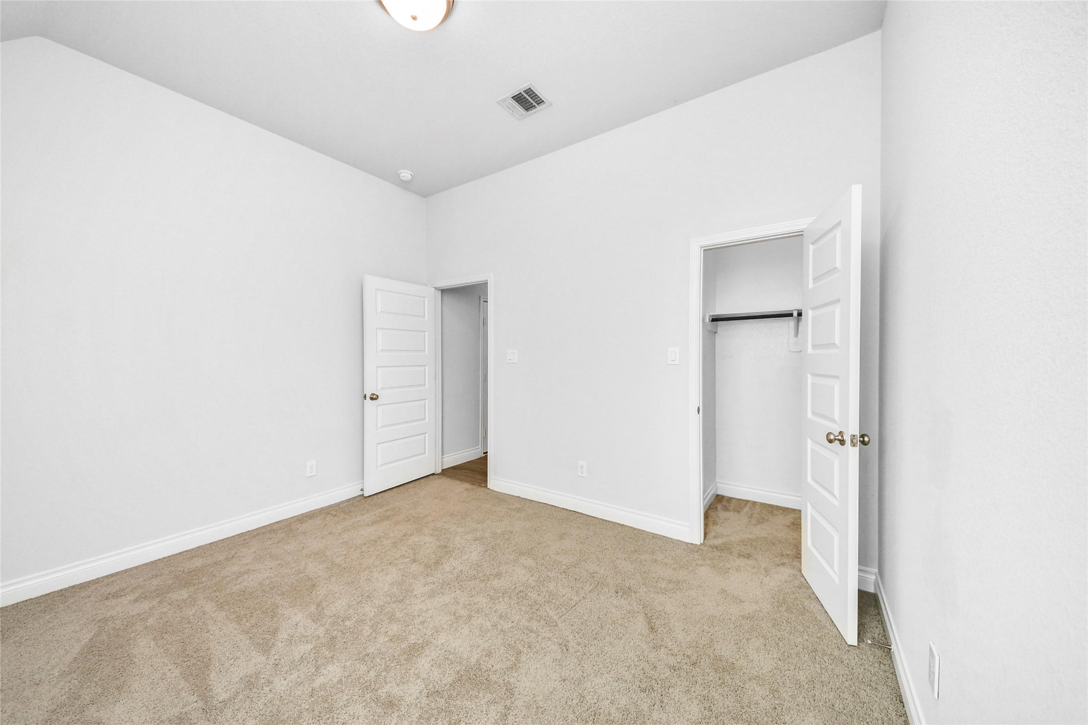 5810 Golden Peak Lane Property Photo 28