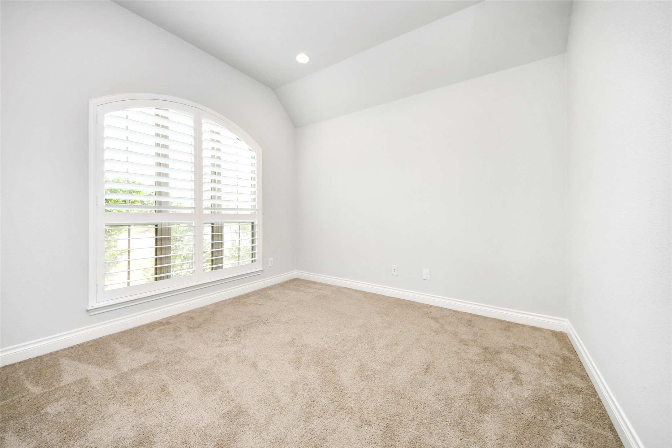 5810 Golden Peak Lane Property Photo 31