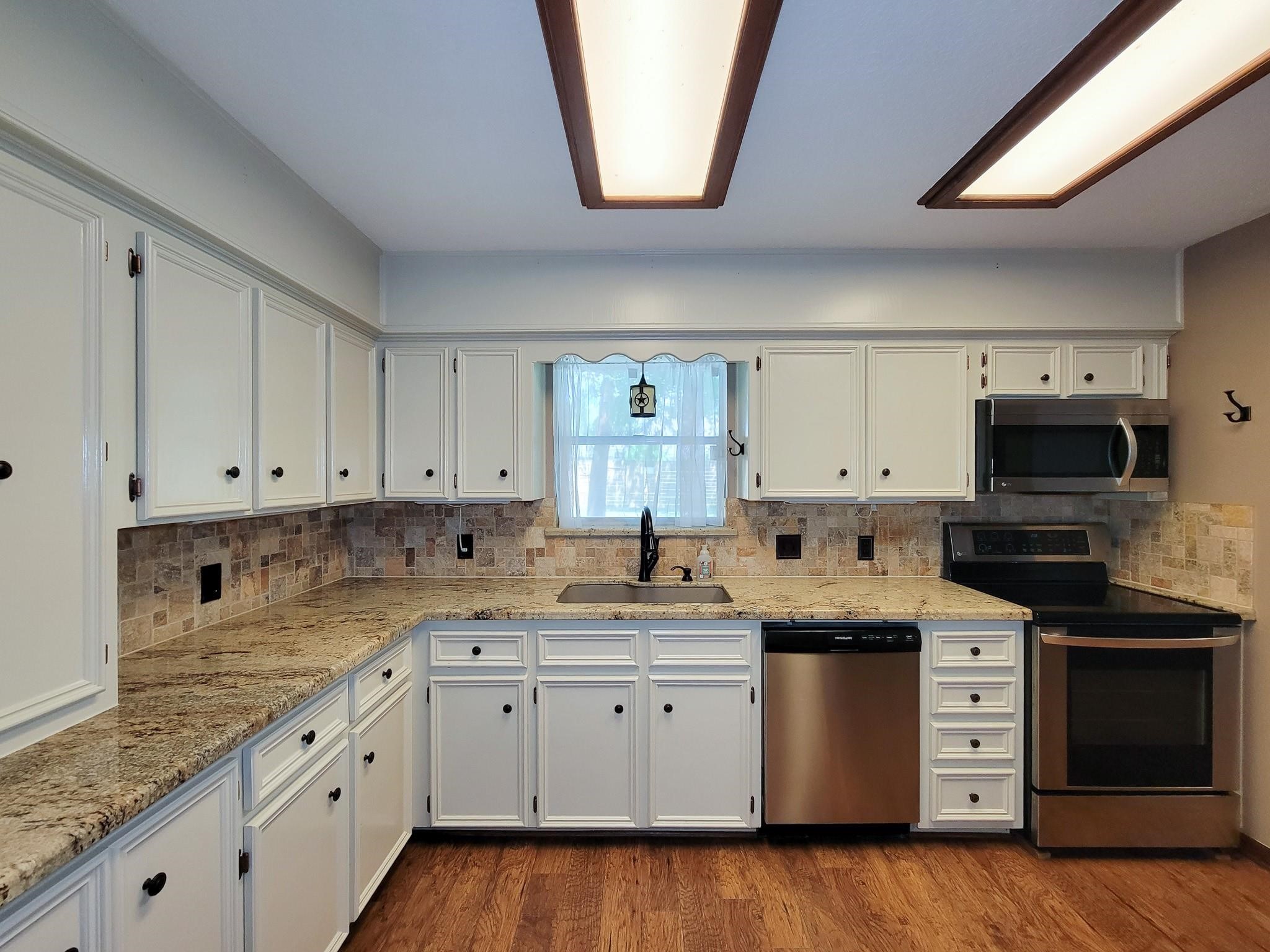 10282 Valley Drive S Property Photo 20