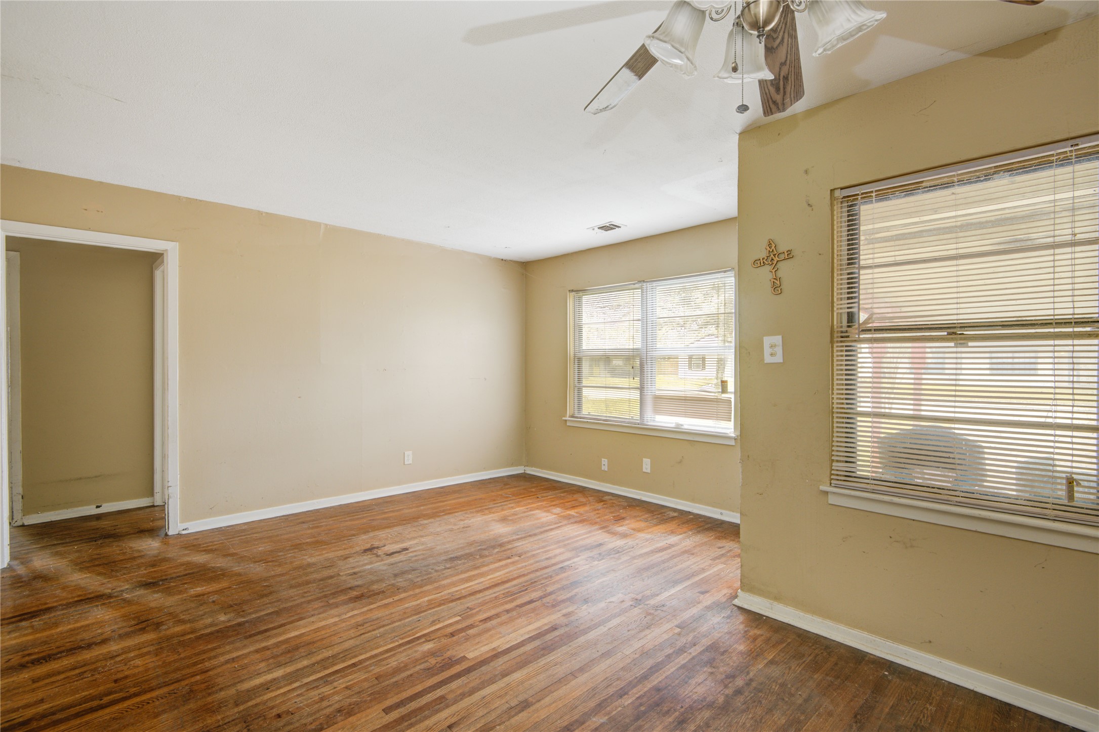 215 Cypress Street Property Photo 8