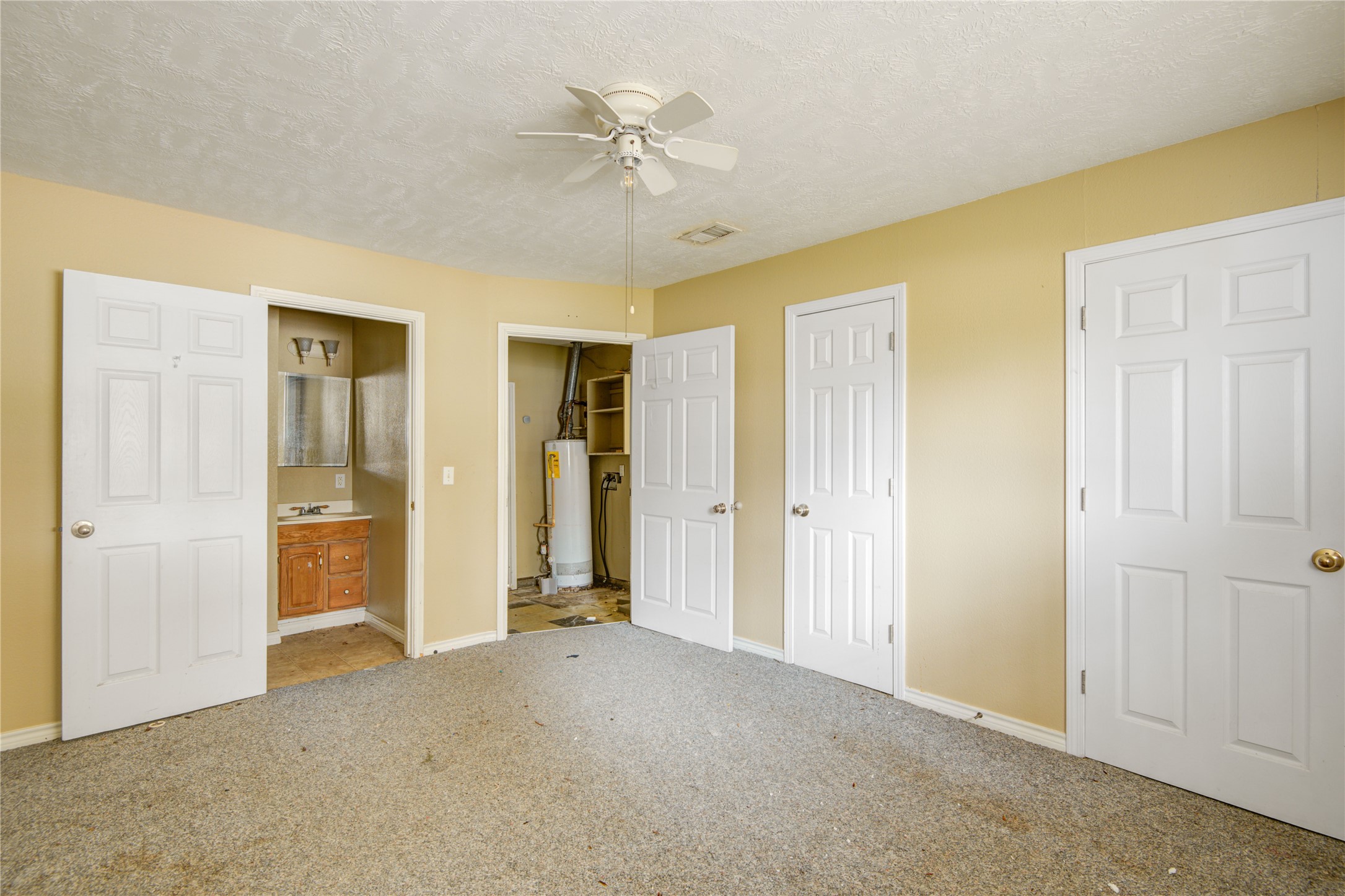 215 Cypress Street Property Photo 14