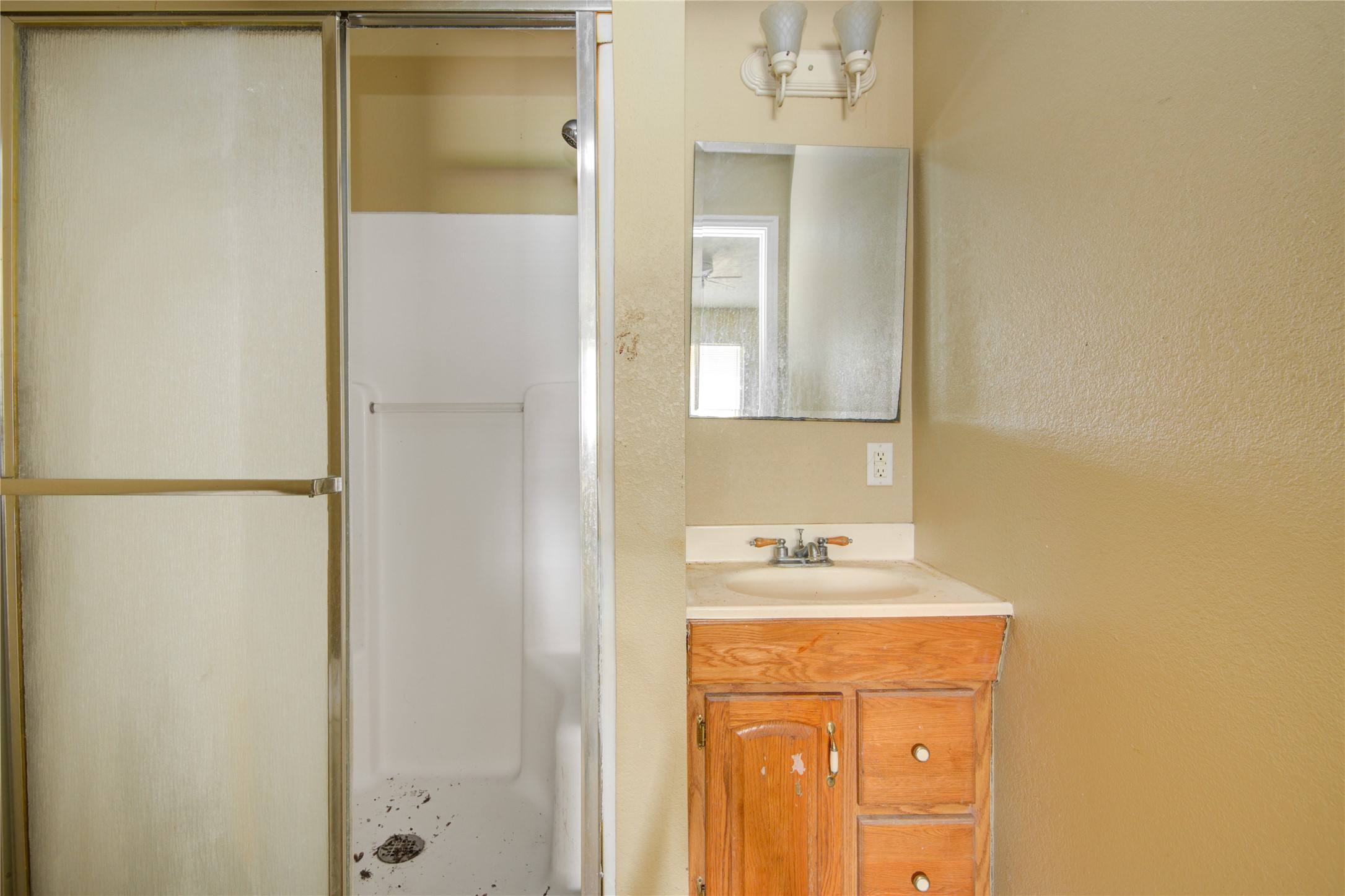 215 Cypress Street Property Photo 15