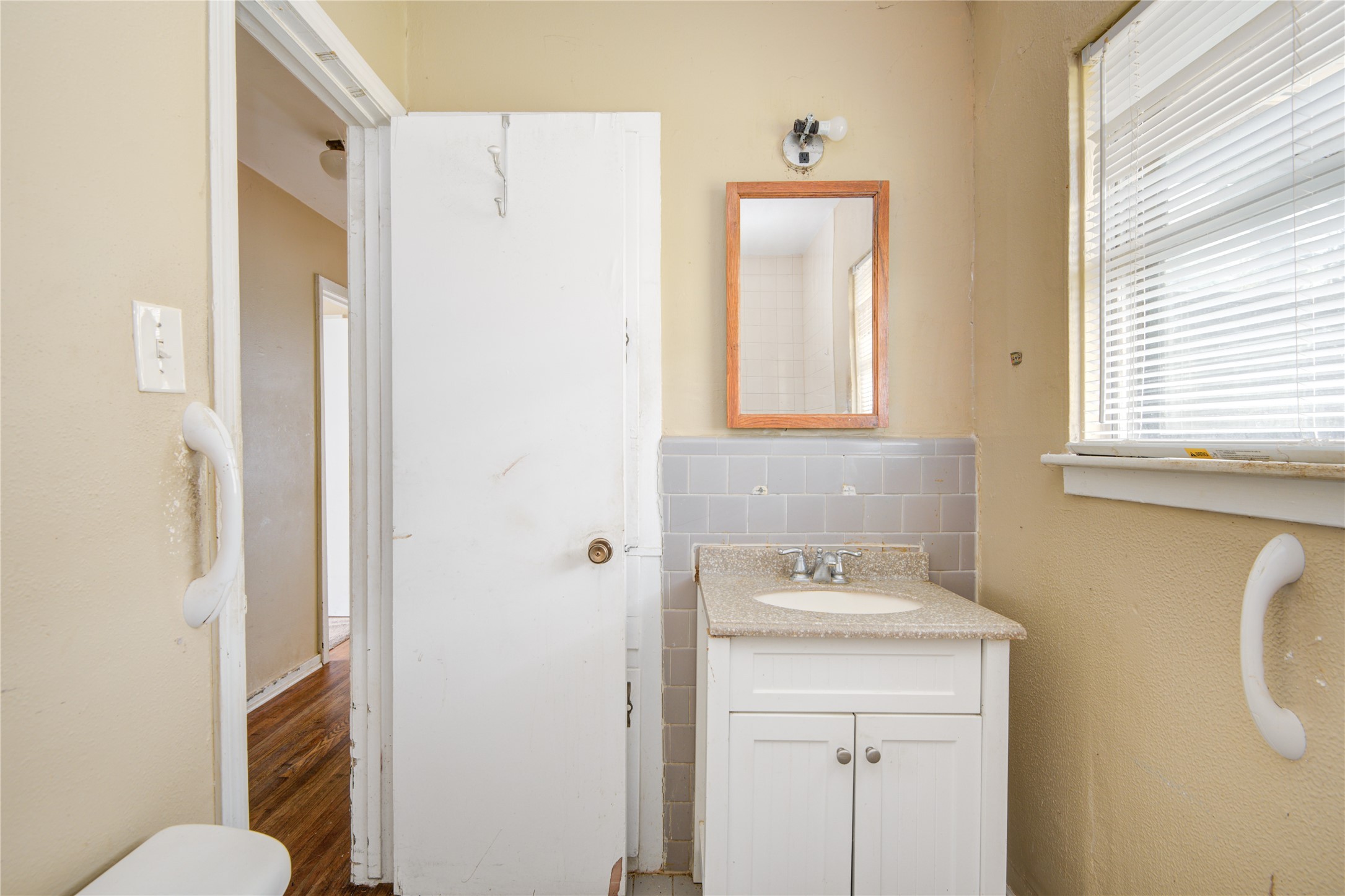 215 Cypress Street Property Photo 21