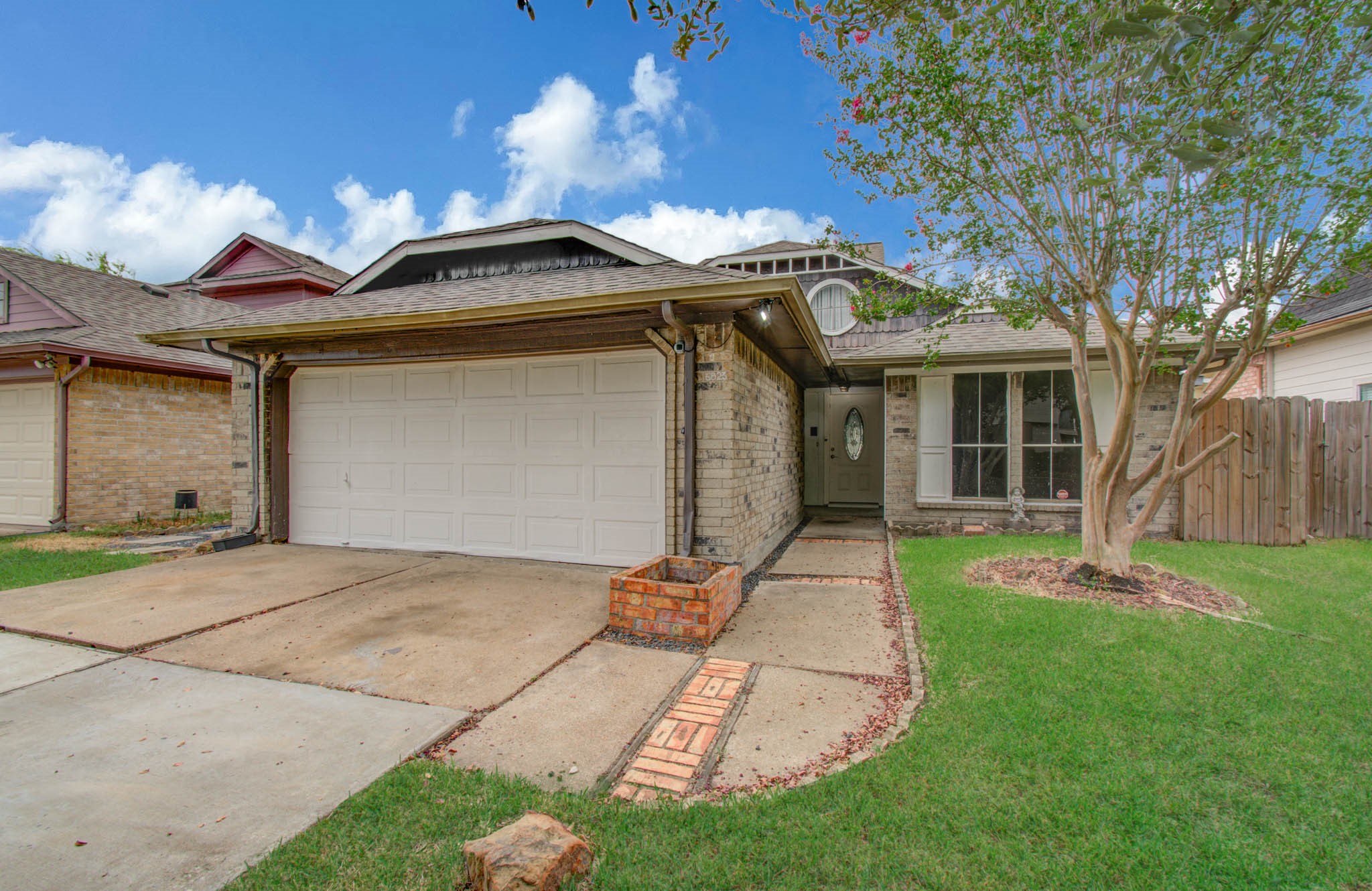 6823 Puerta Vista Lane Property Photo 2