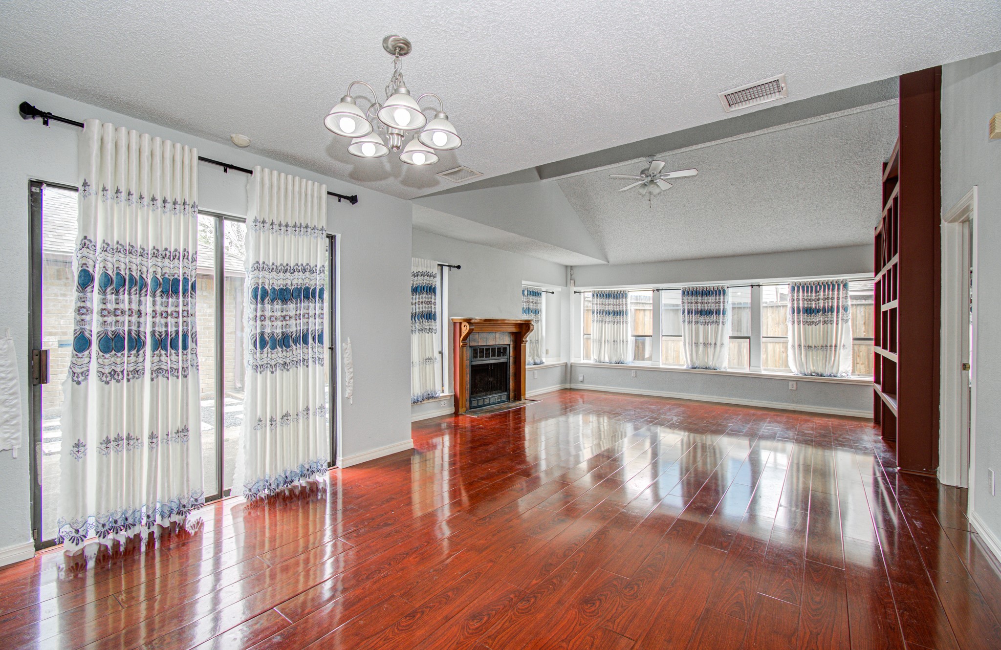 6823 Puerta Vista Lane Property Photo 12