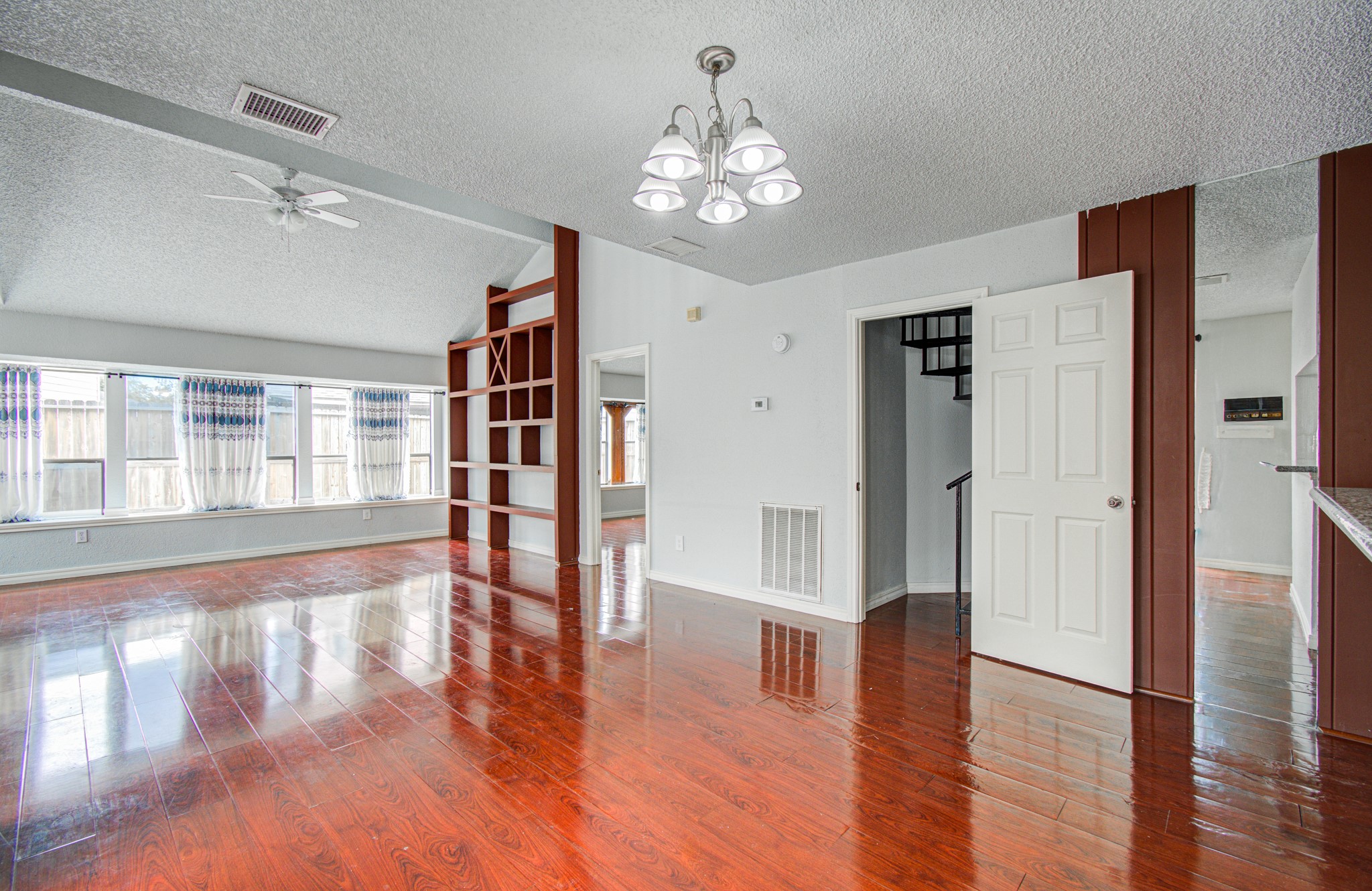 6823 Puerta Vista Lane Property Photo 13