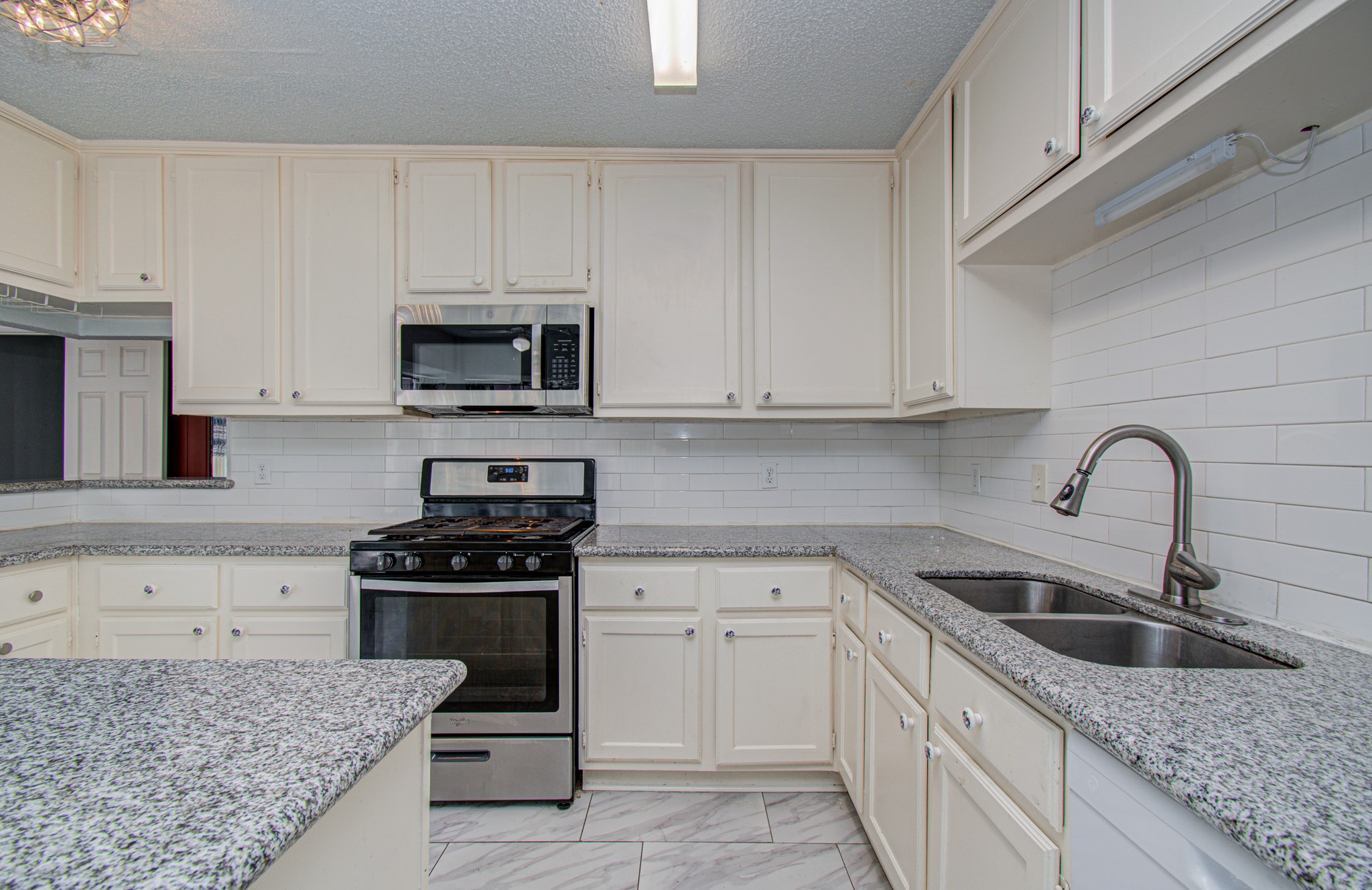 6823 Puerta Vista Lane Property Photo 21