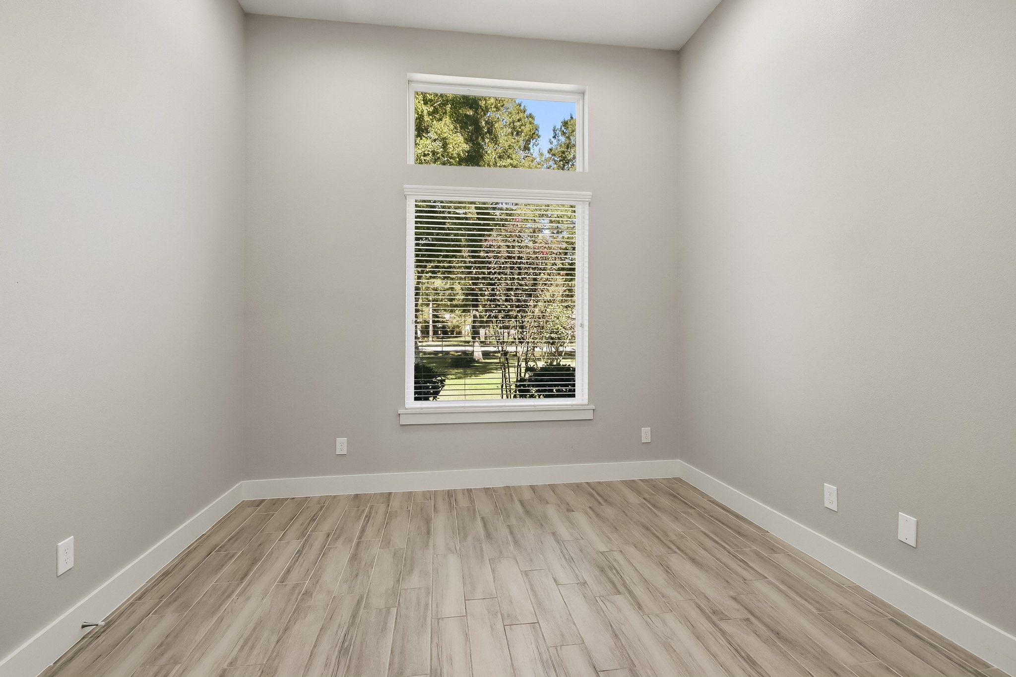 19338 Riverwalk Drive Property Photo 10