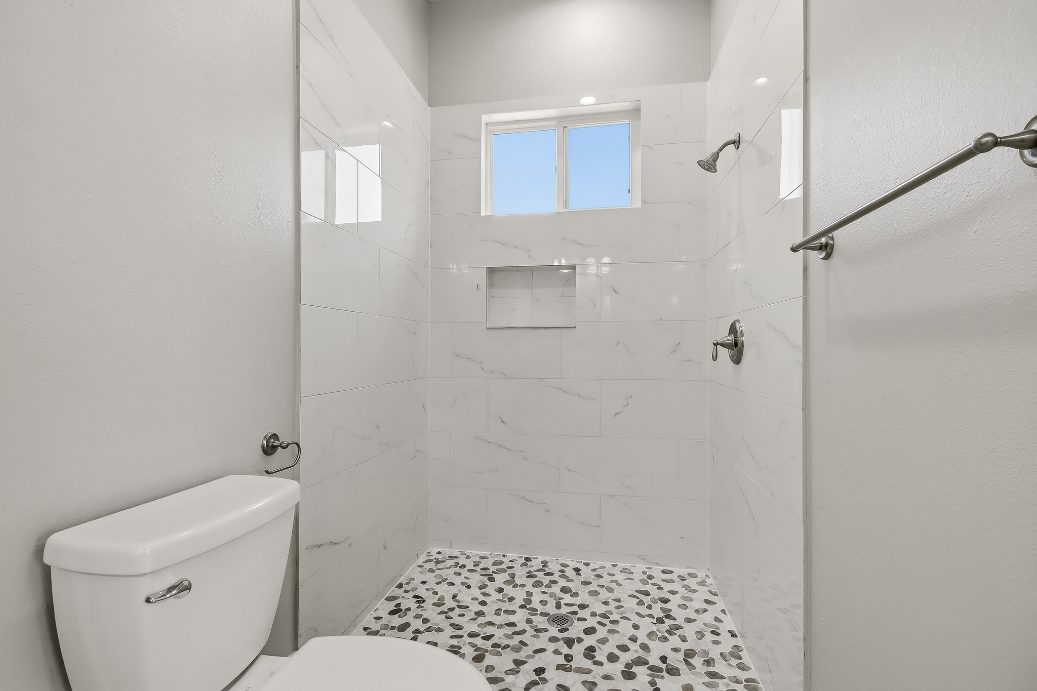 19338 Riverwalk Drive Property Photo 32