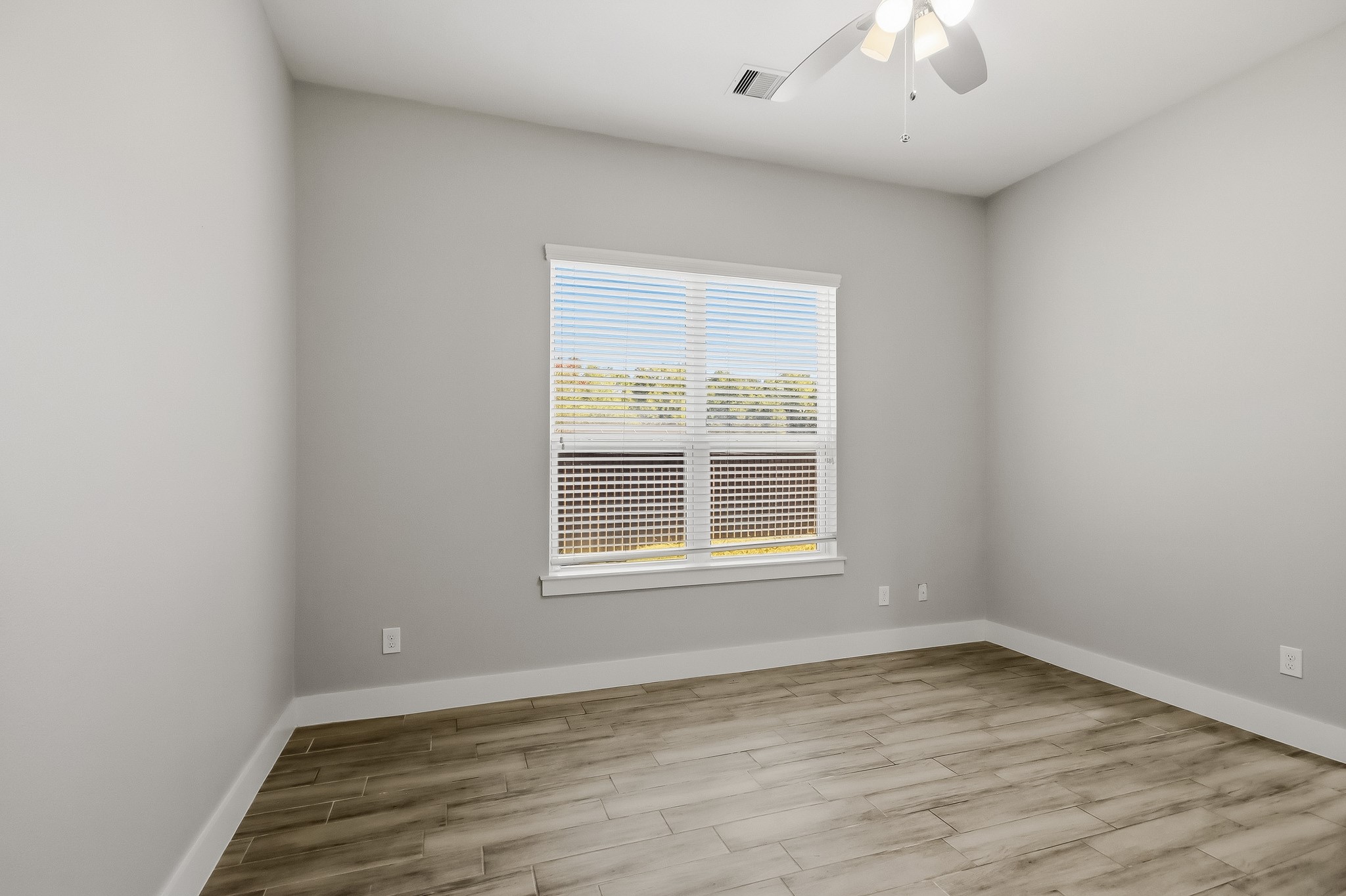 19338 Riverwalk Drive Property Photo 35