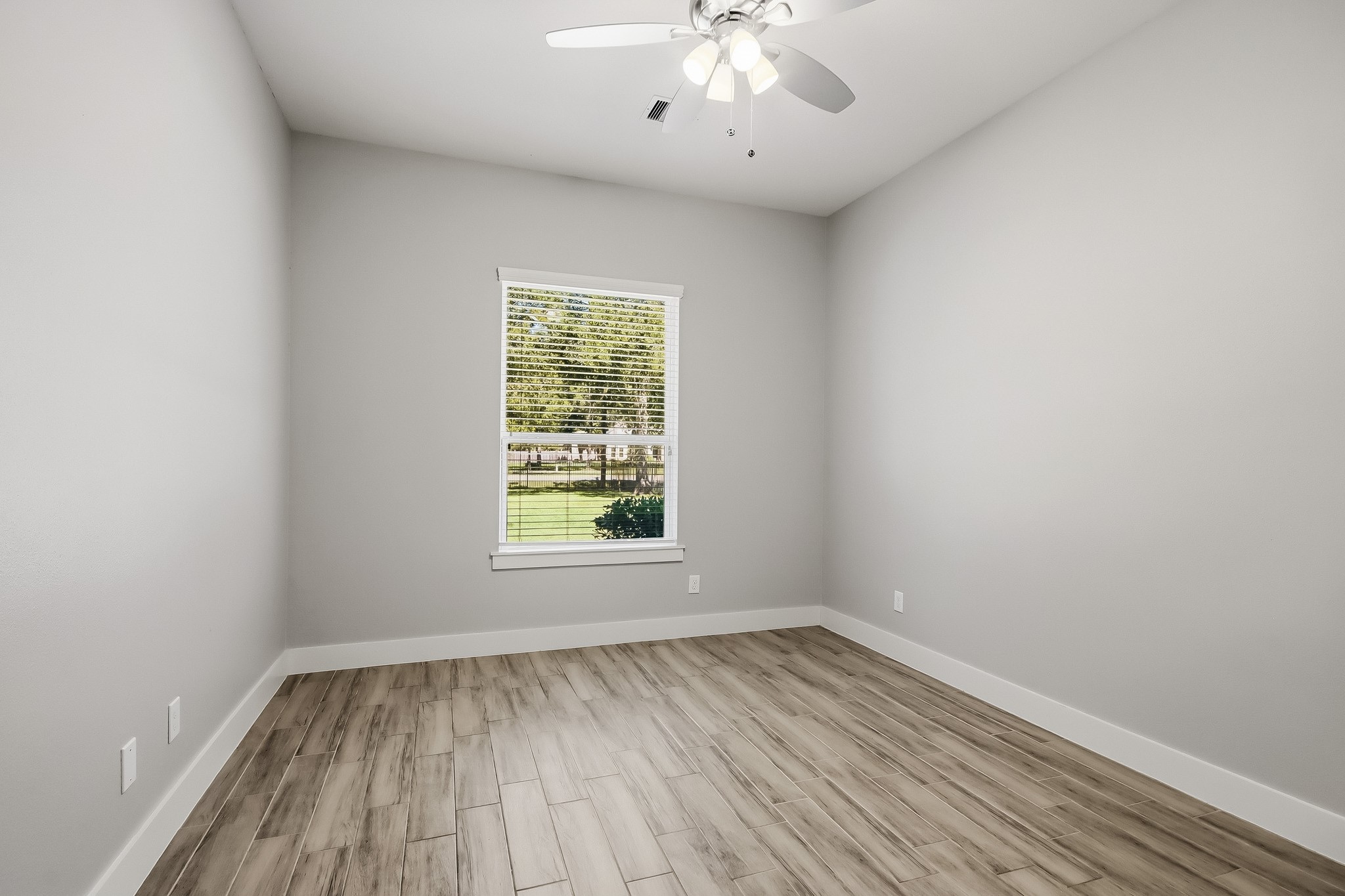 19338 Riverwalk Drive Property Photo 38