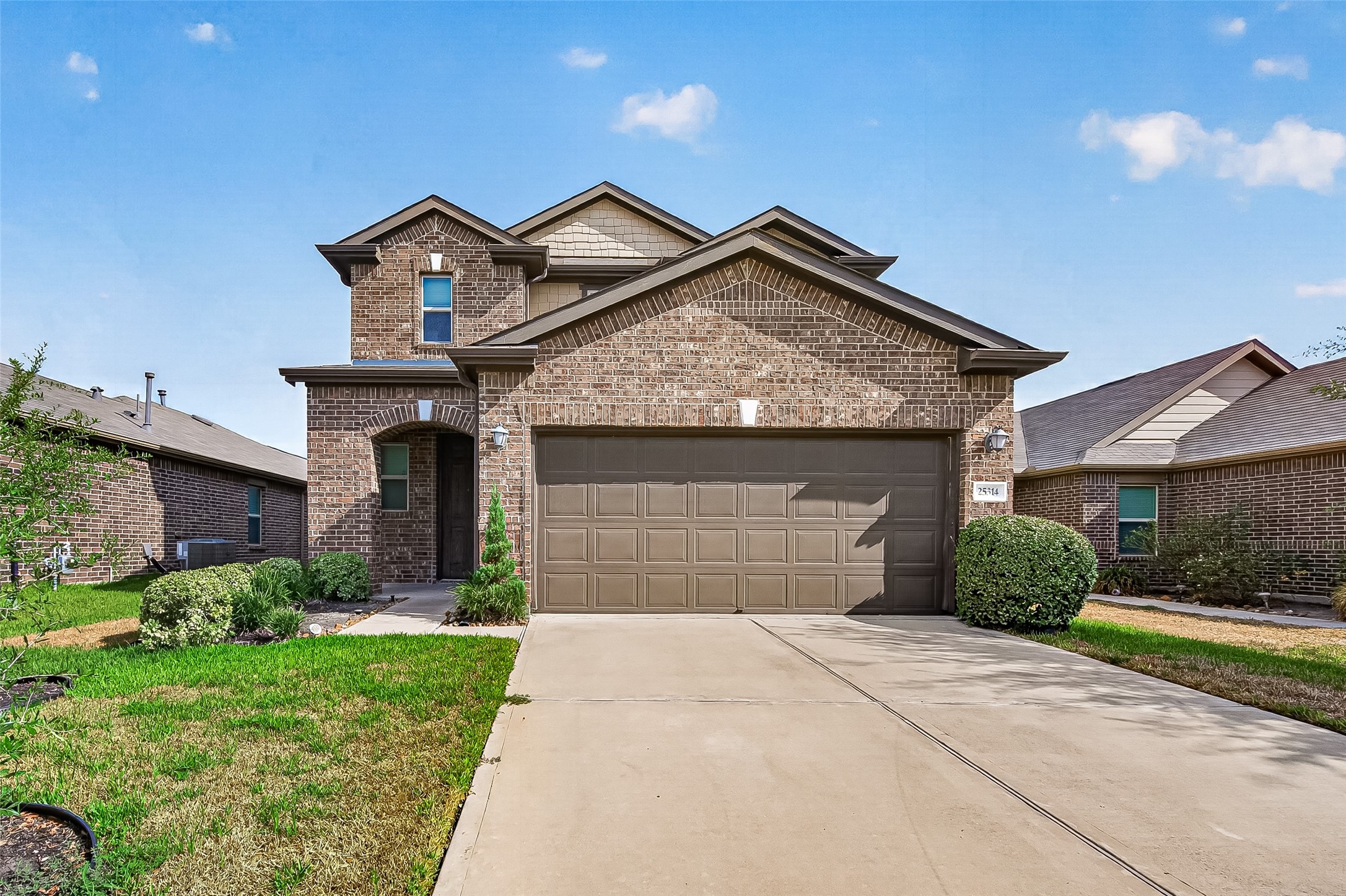25314 Queens Causeway Lane Property Photo 1