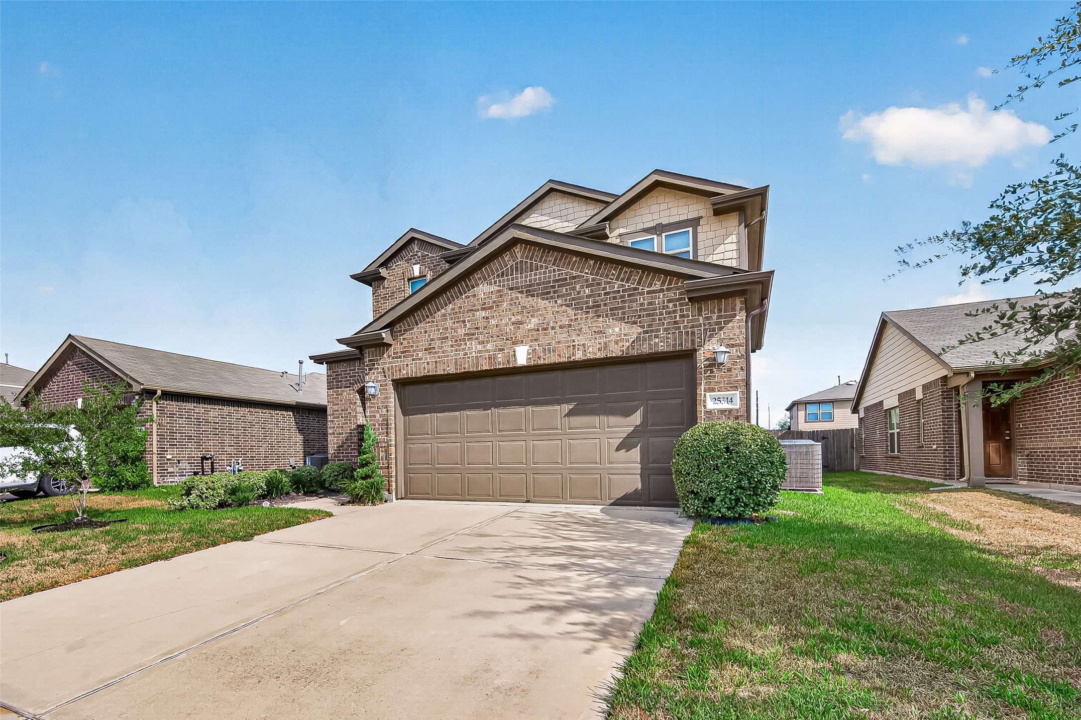 25314 Queens Causeway Lane Property Photo 3