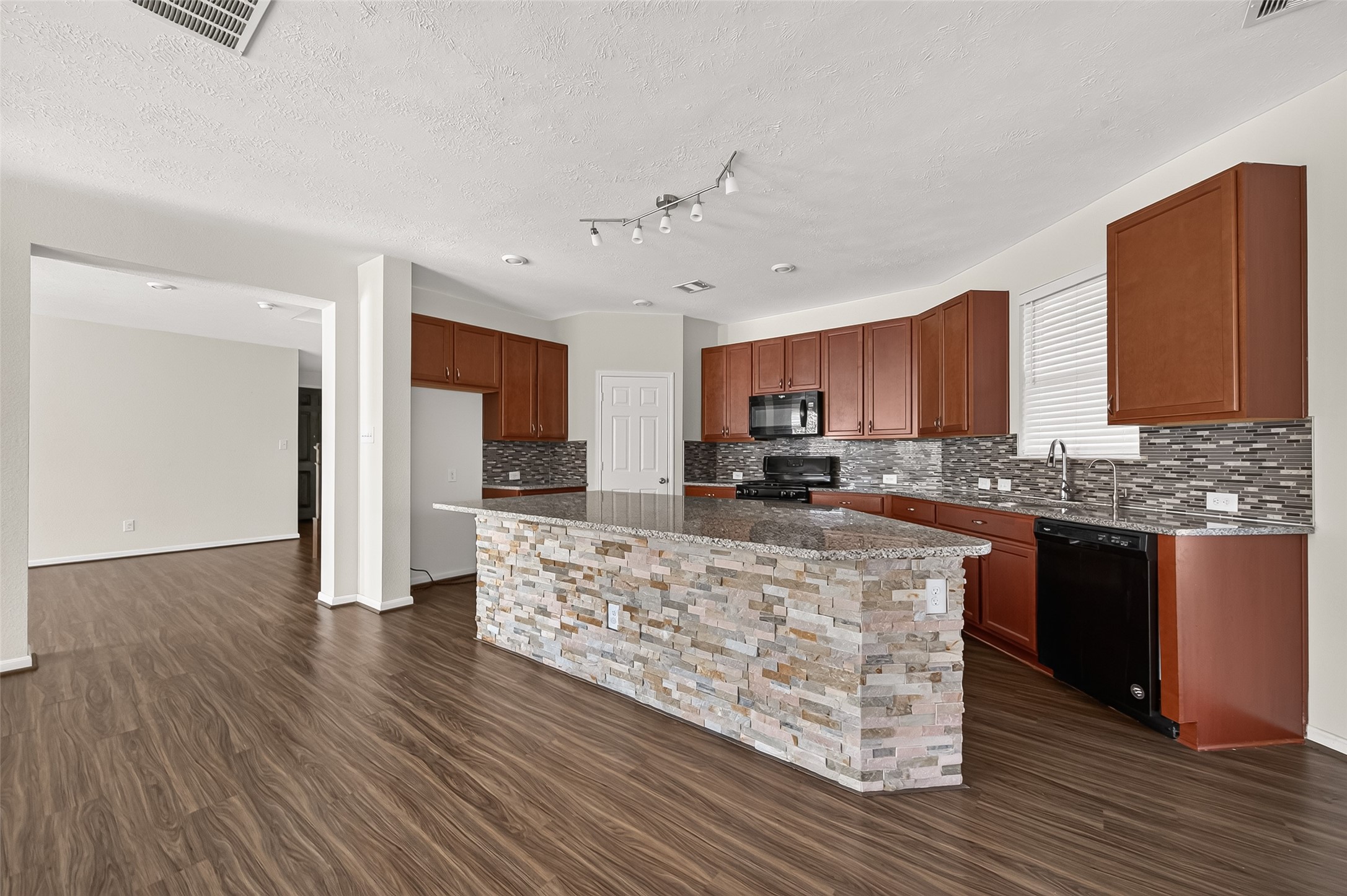 25314 Queens Causeway Lane Property Photo 17