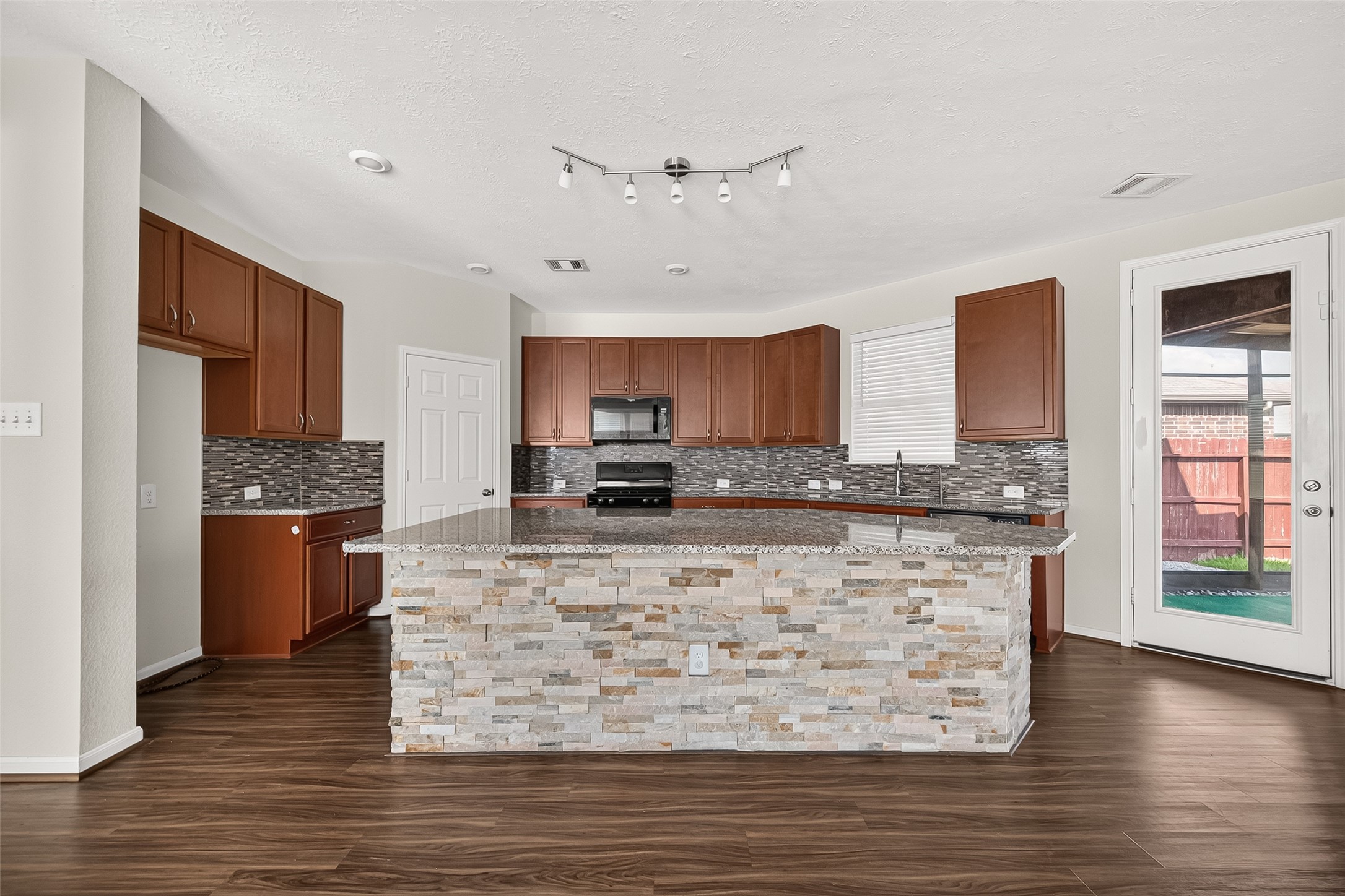 25314 Queens Causeway Lane Property Photo 18