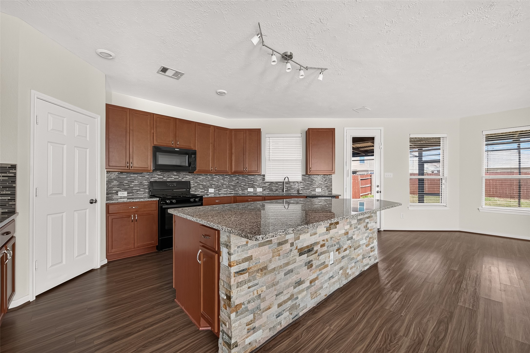 25314 Queens Causeway Lane Property Photo 19