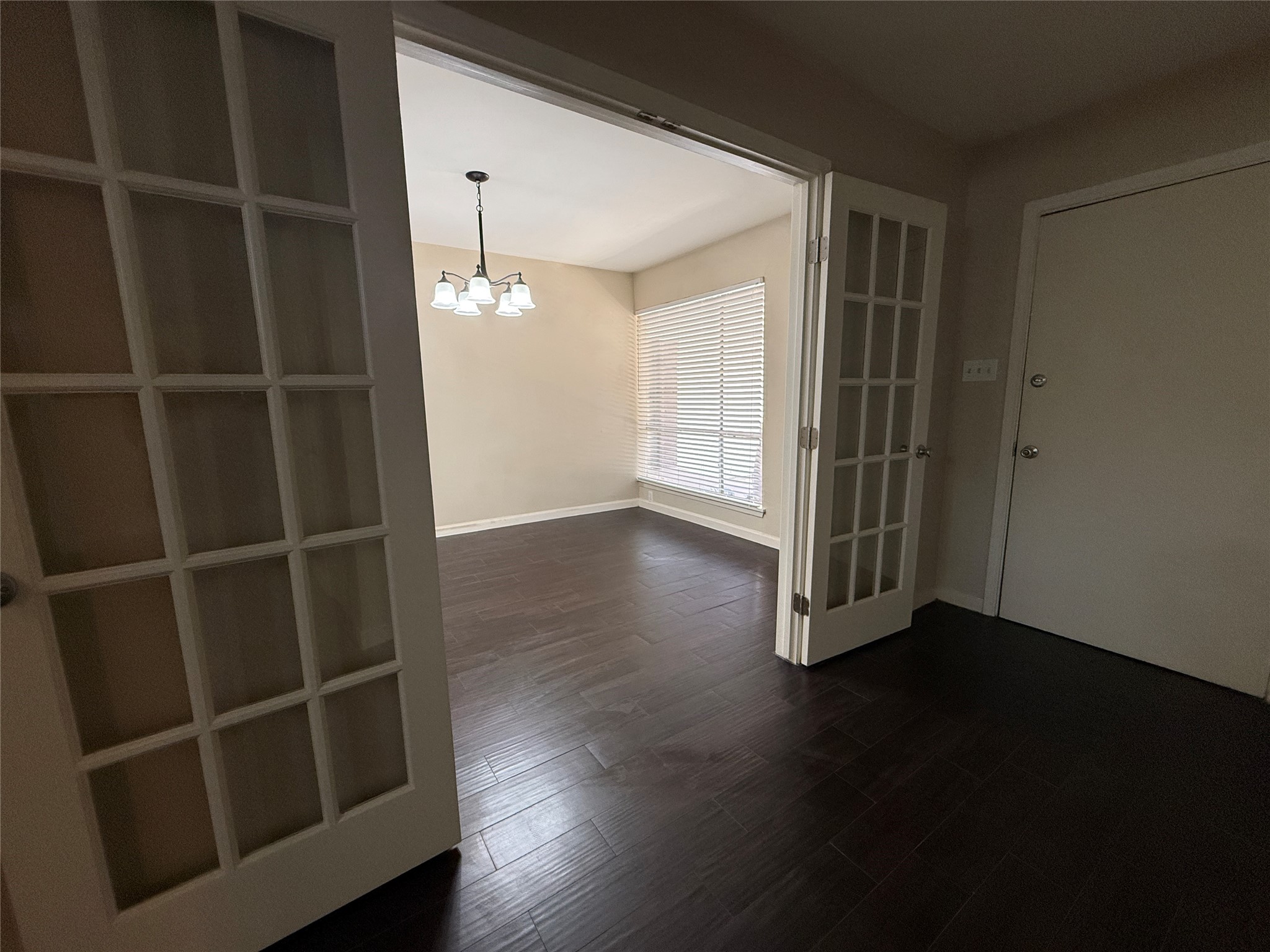 584 Elm Street Property Photo 4