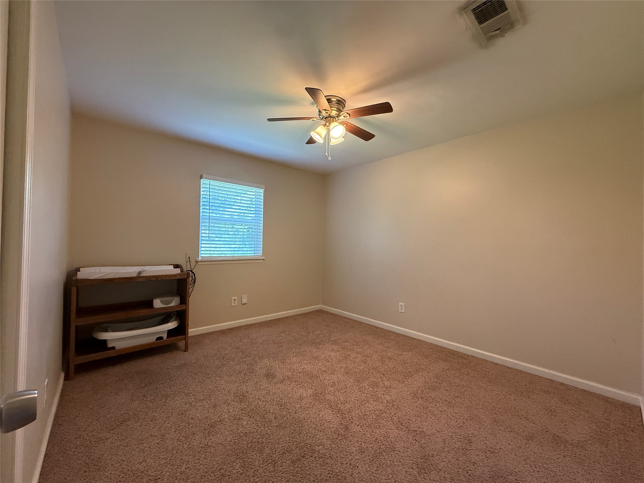 584 Elm Street Property Photo 13