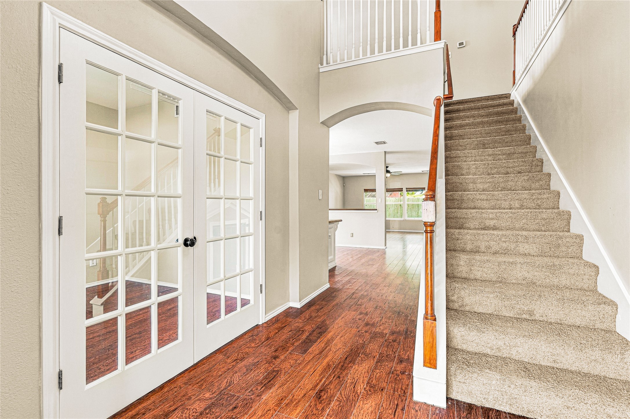 9904 Fair Brook Way Property Photo 3