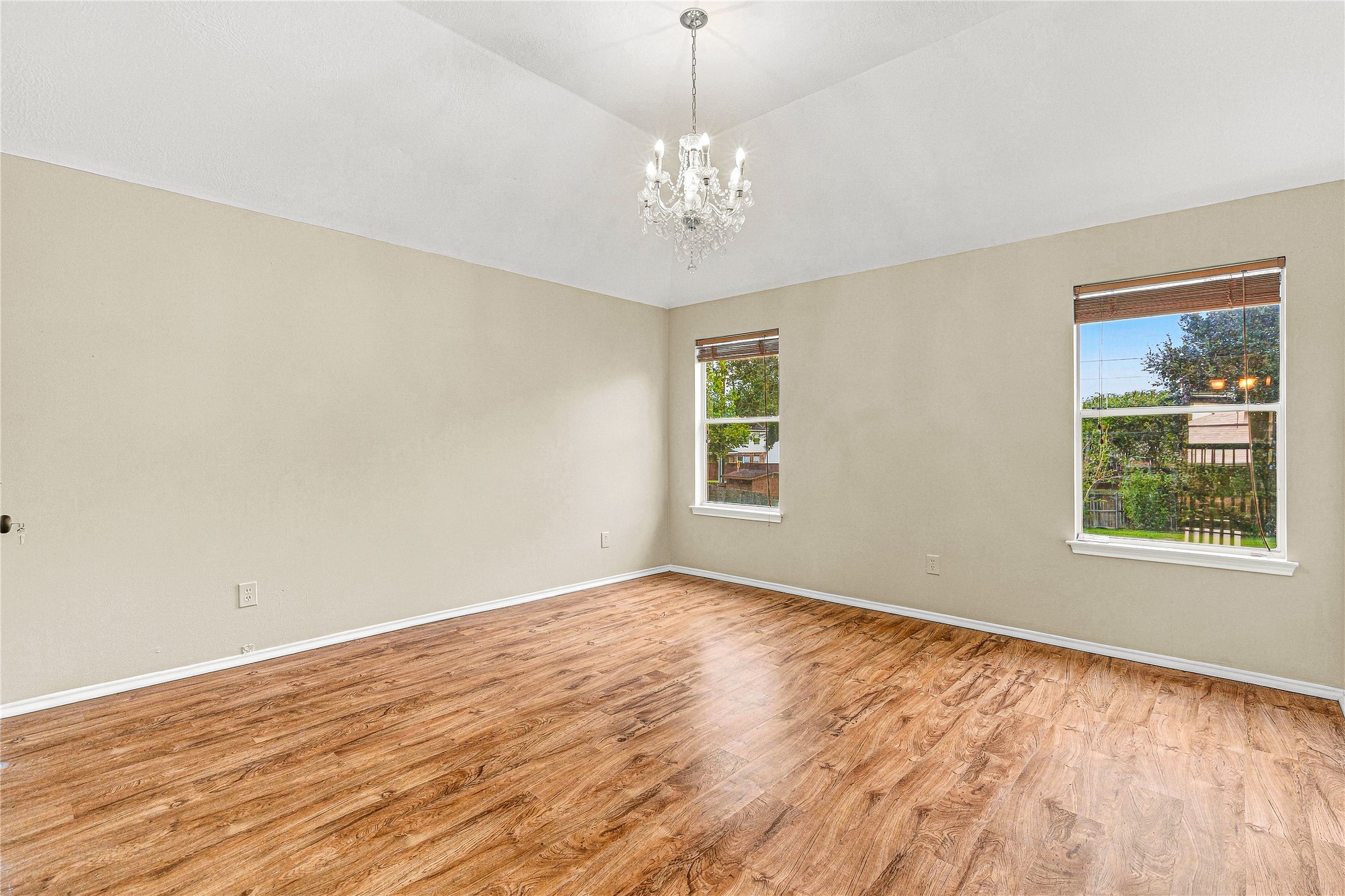 9904 Fair Brook Way Property Photo 12