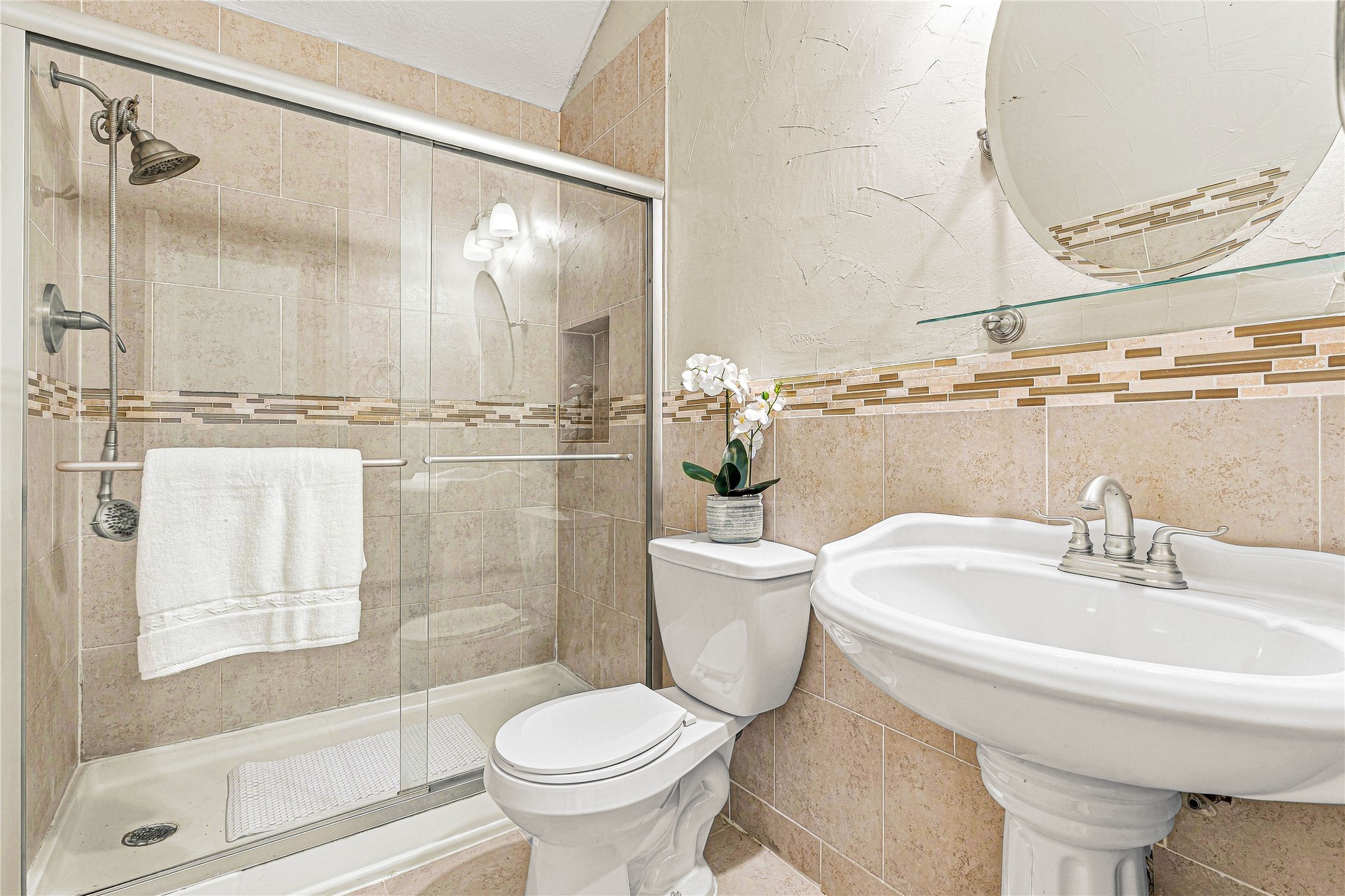 9904 Fair Brook Way Property Photo 13