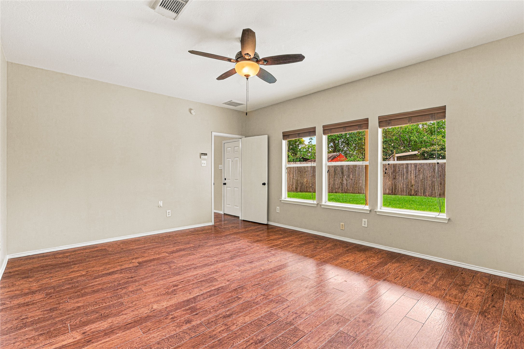 9904 Fair Brook Way Property Photo 18
